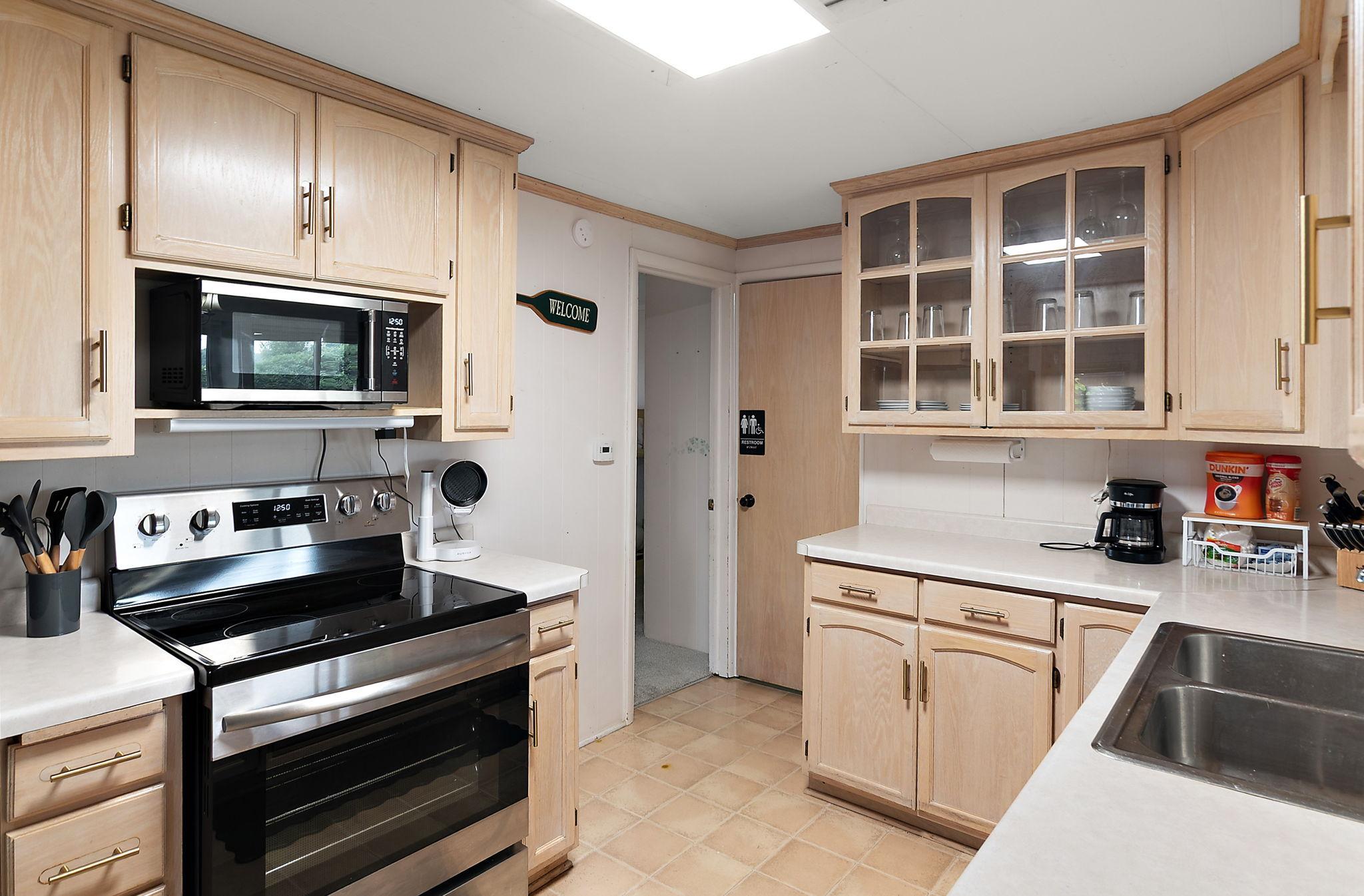 4228 Point Walk Property Photo 10