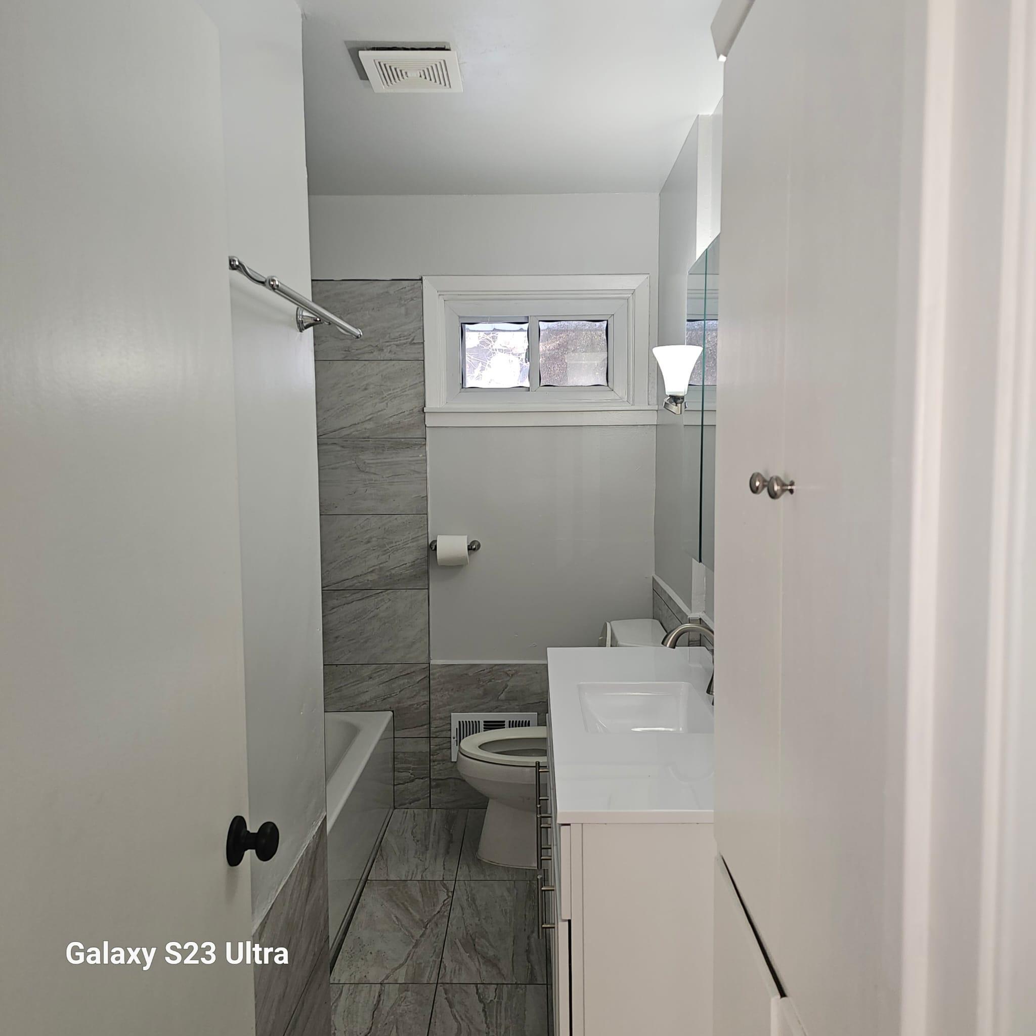 732 State Street Property Photo 4