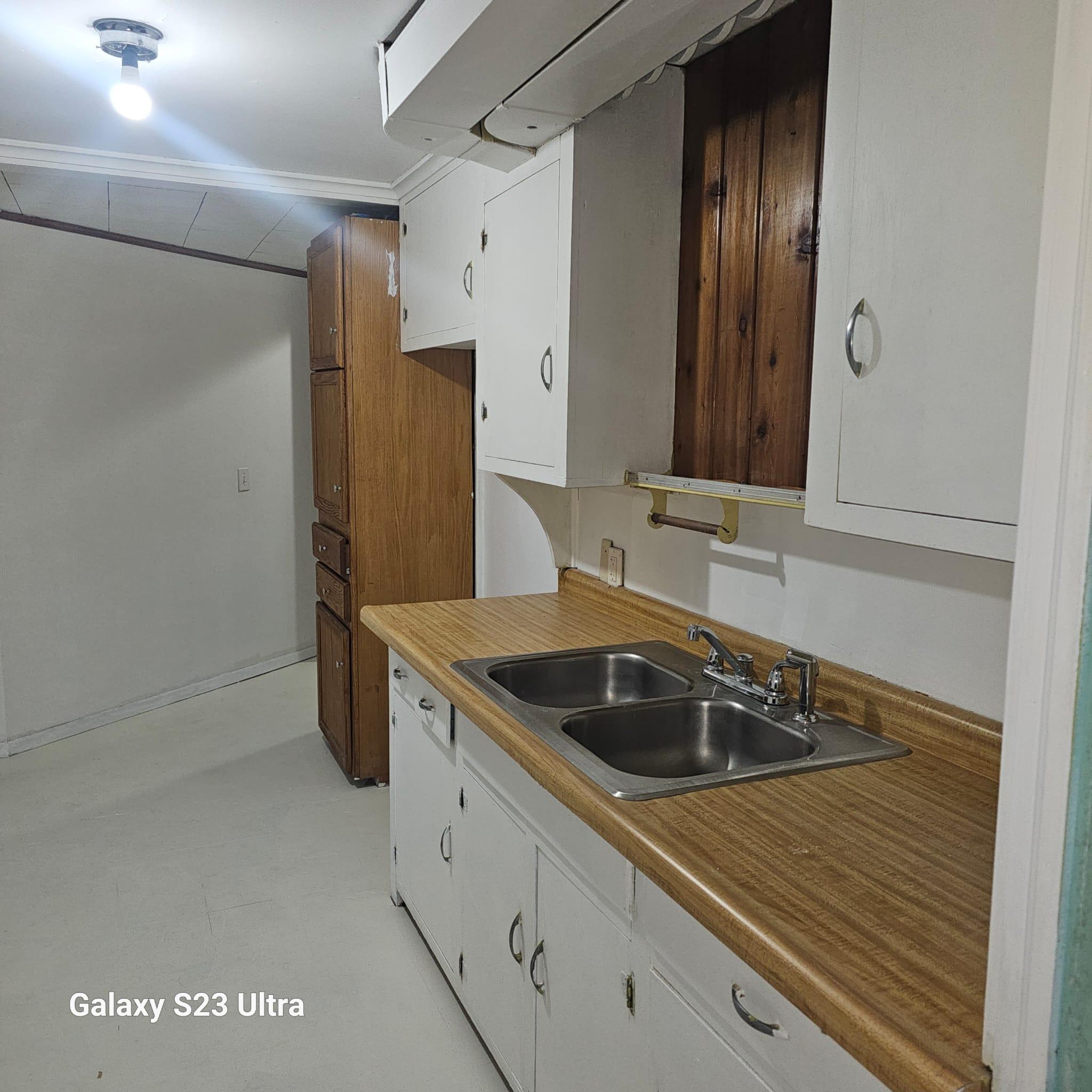 732 State Street Property Photo 11