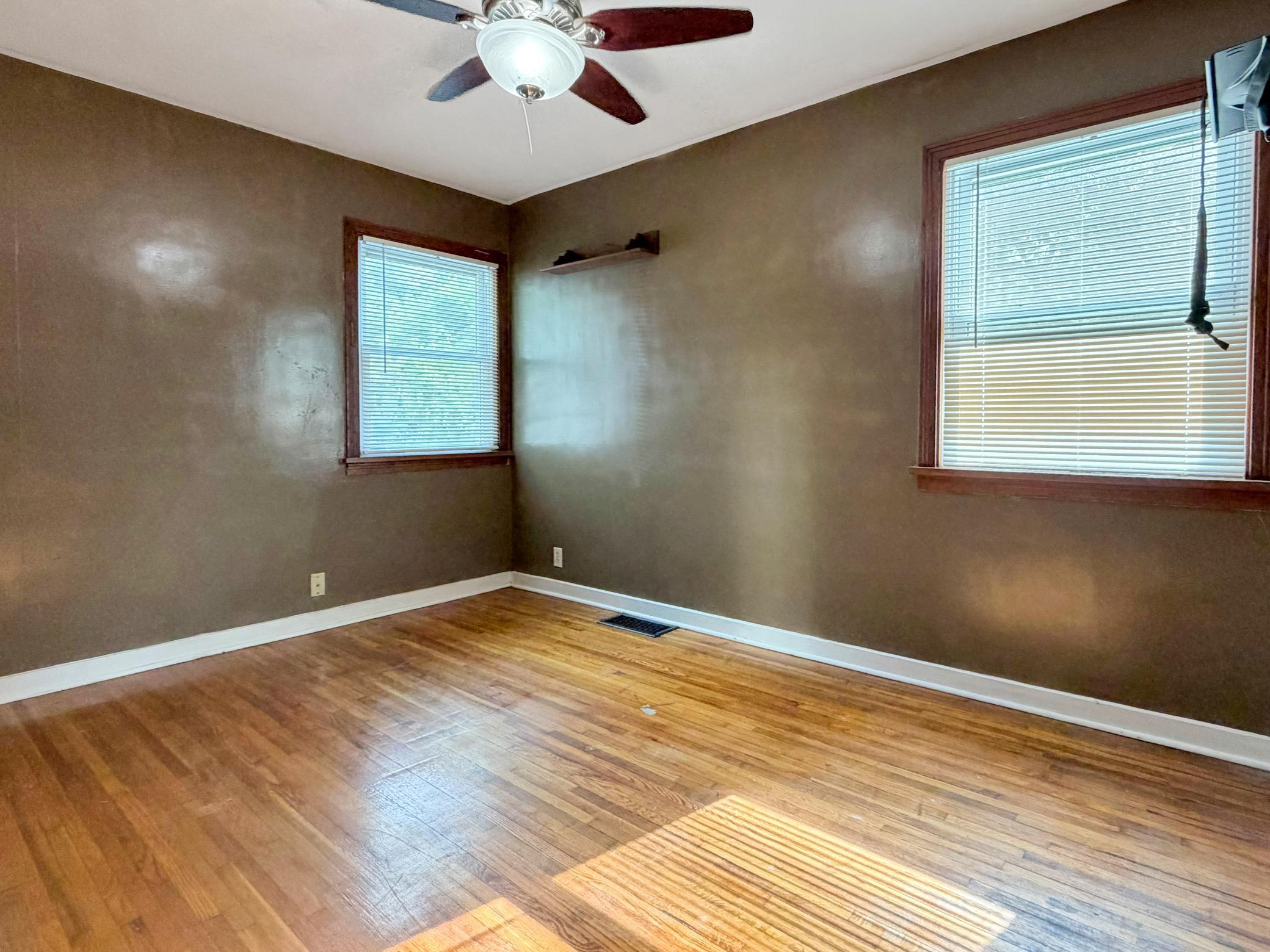 504 Edgewood Avenue Property Photo 5