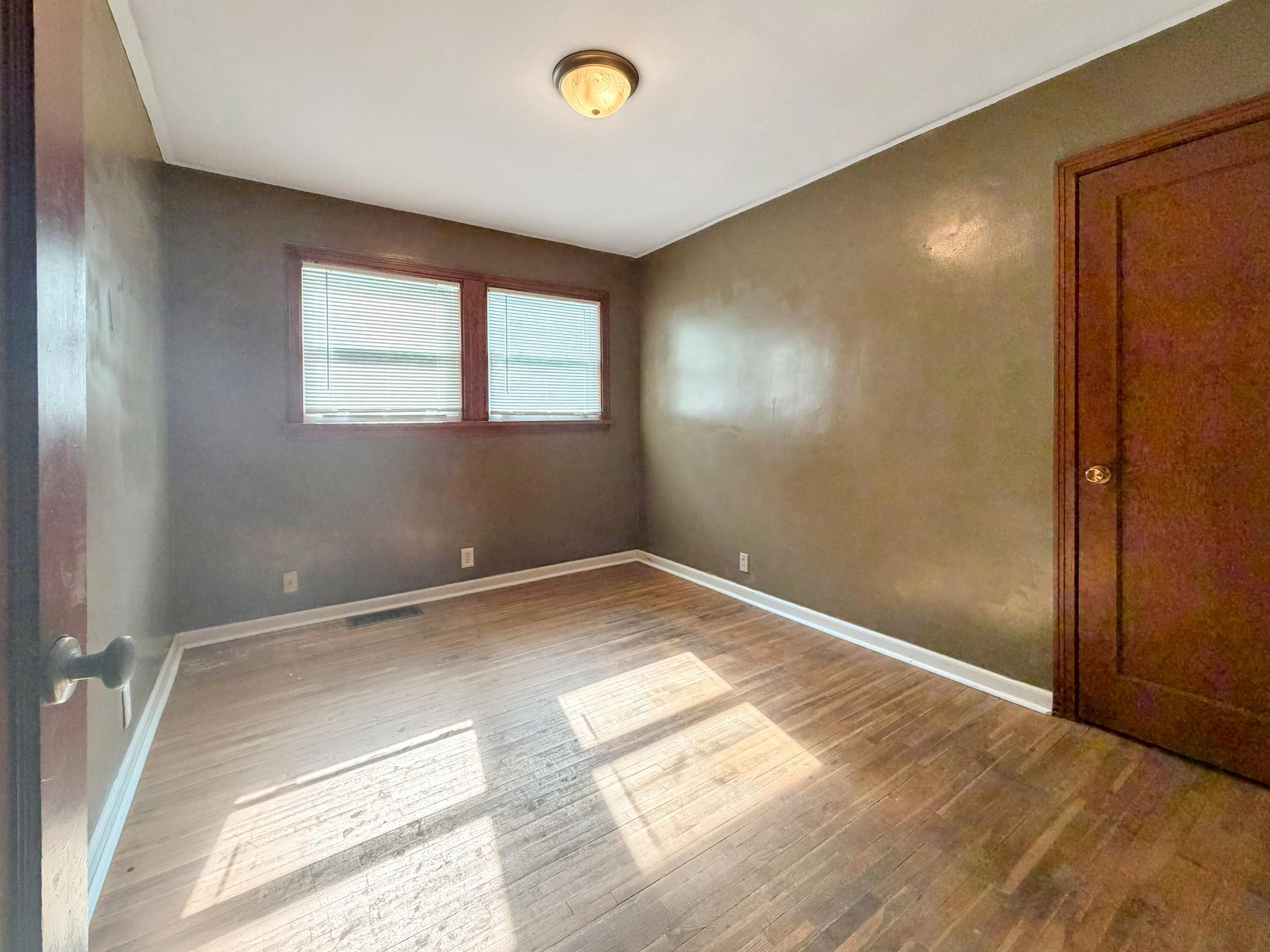 504 Edgewood Avenue Property Photo 7