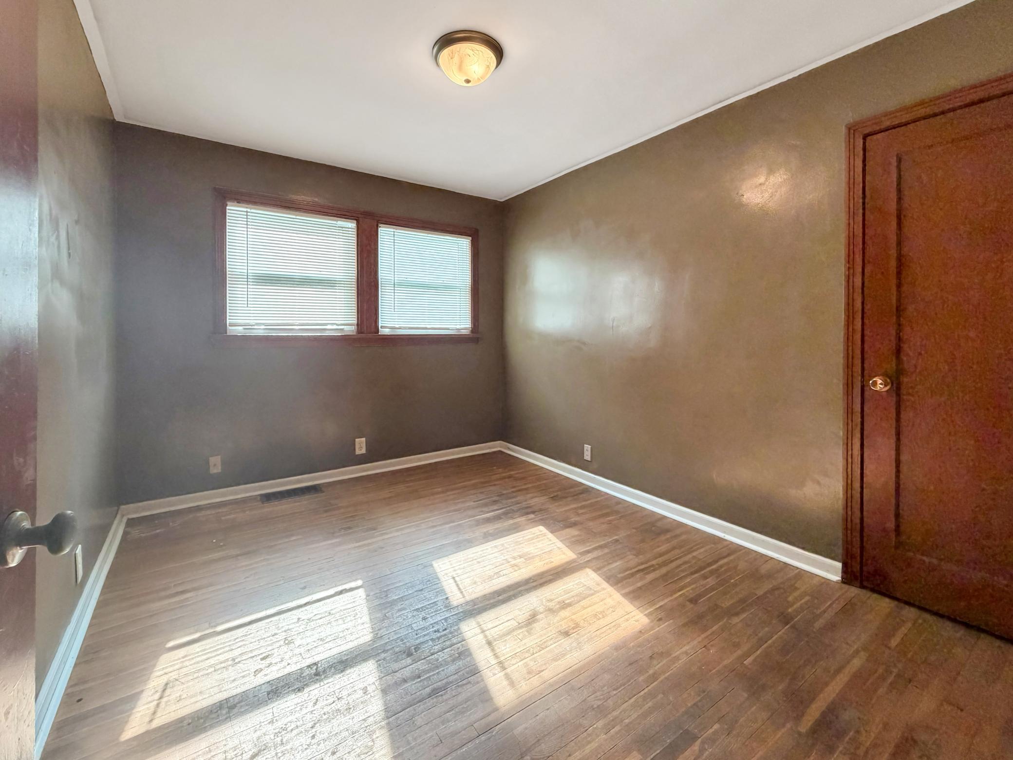 504 Edgewood Avenue Property Photo 8