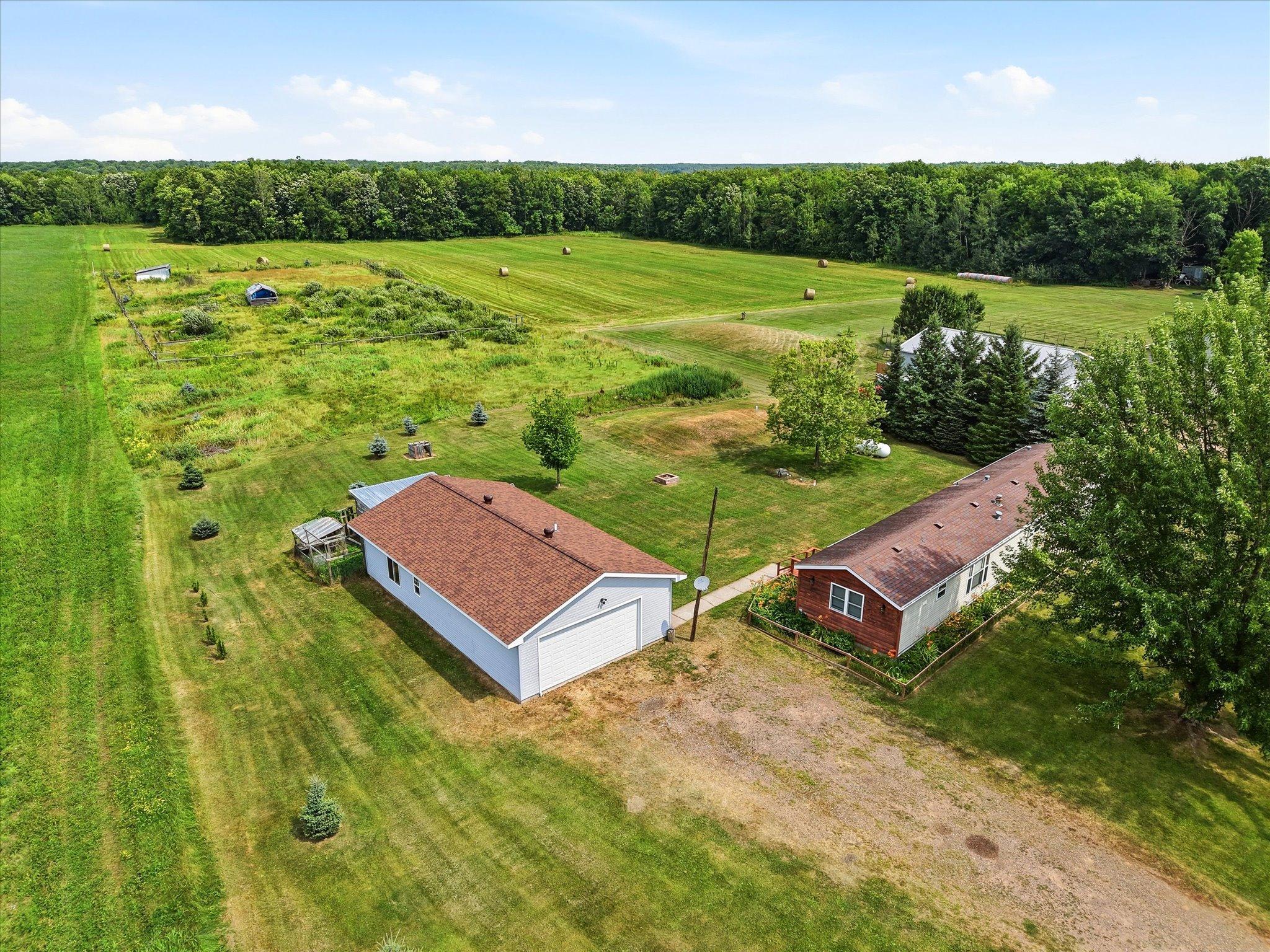 9528 Quail Road Property Photo 3