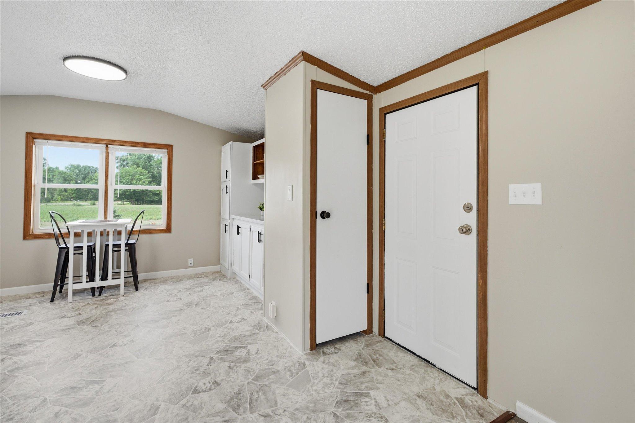 9528 Quail Road Property Photo 6