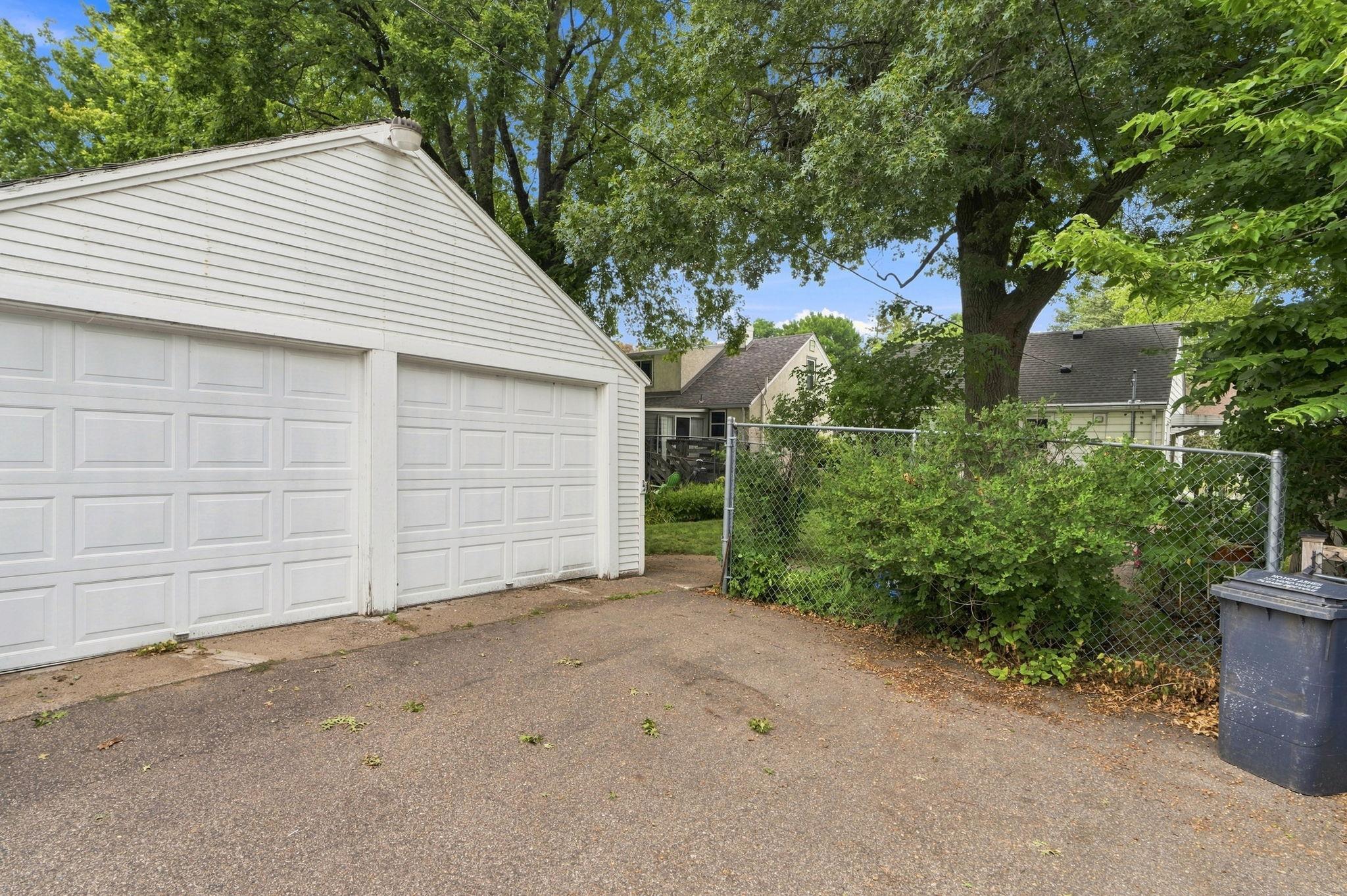 3326 Lincoln Street Ne Property Photo 10