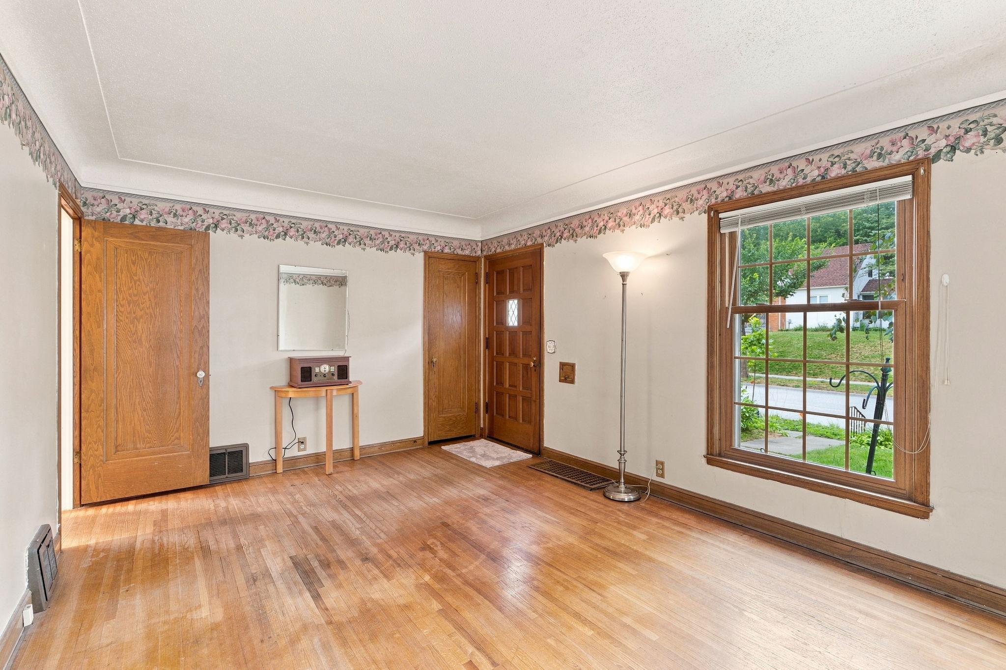 3326 Lincoln Street Ne Property Photo 13