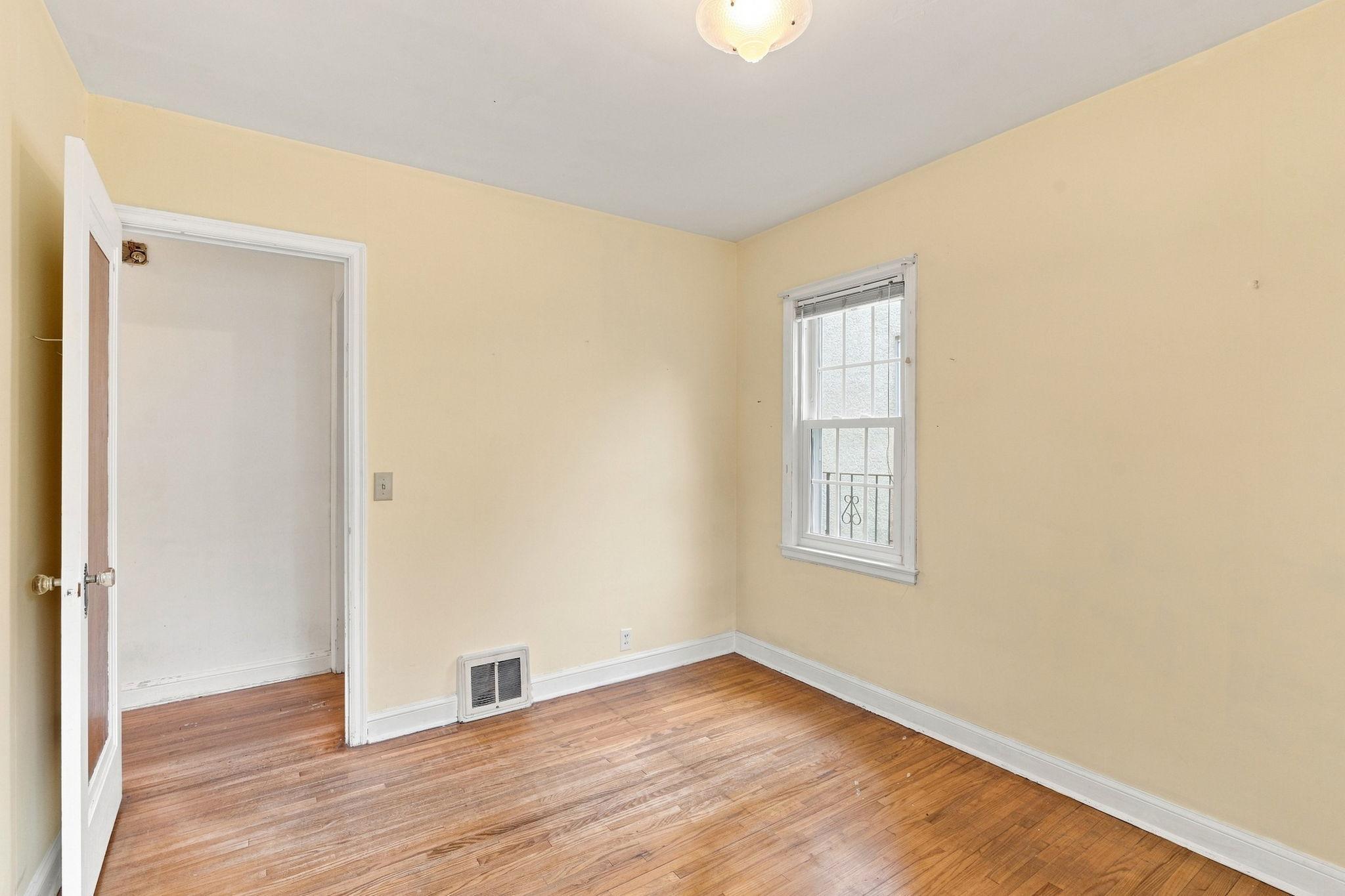 3326 Lincoln Street Ne Property Photo 15