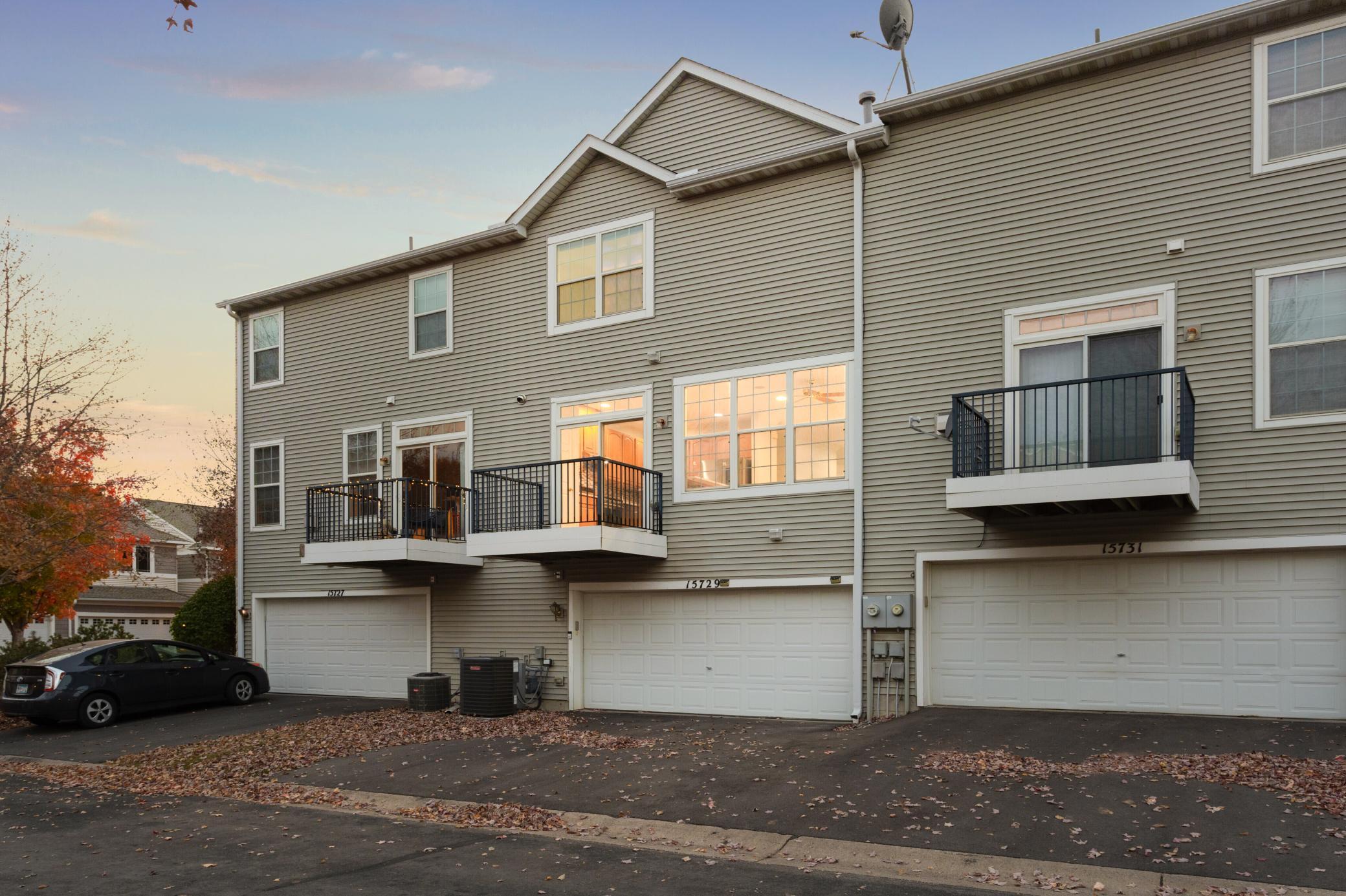 15729 Porchlight Lane Property Photo 3