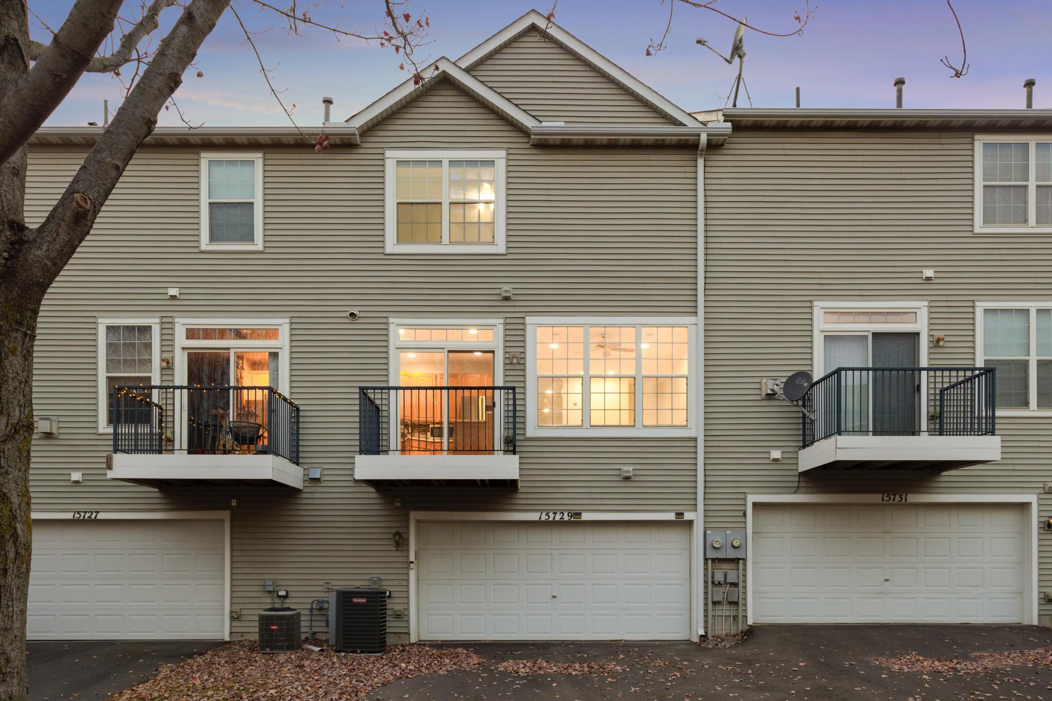 15729 Porchlight Lane Property Photo 4