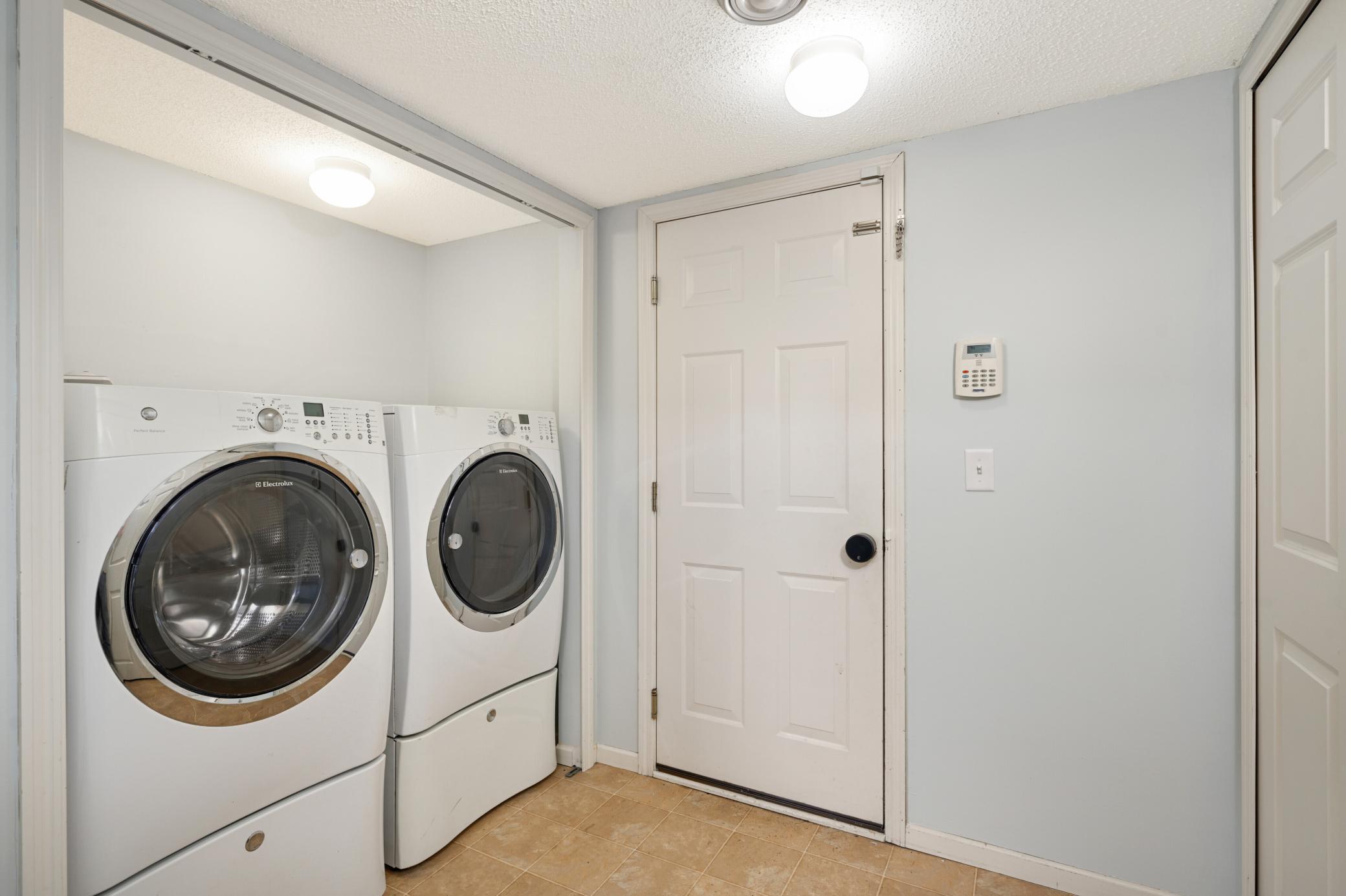 15729 Porchlight Lane Property Photo 33