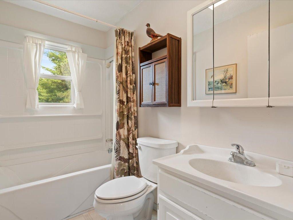 1066 8th Avenue Ne Property Photo 10
