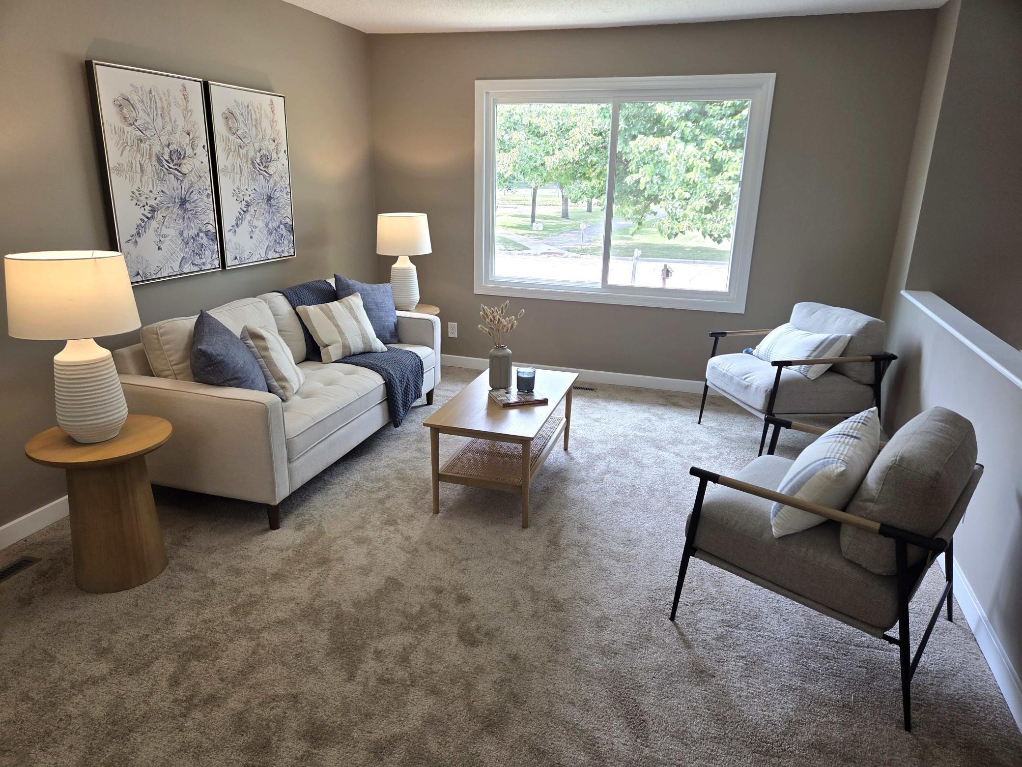 13316 Valley Forge Lane N Property Photo 4