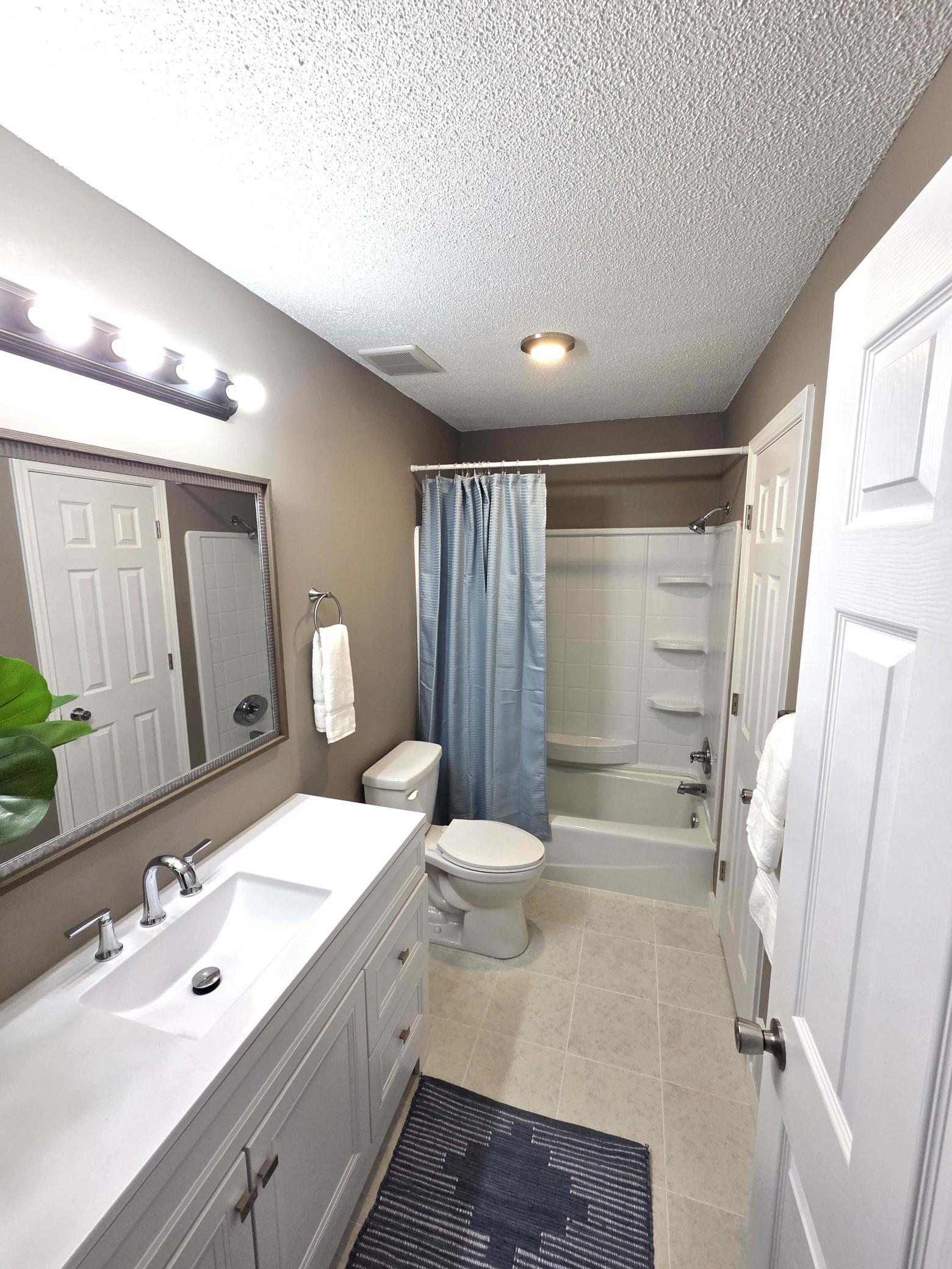 13316 Valley Forge Lane N Property Photo 14
