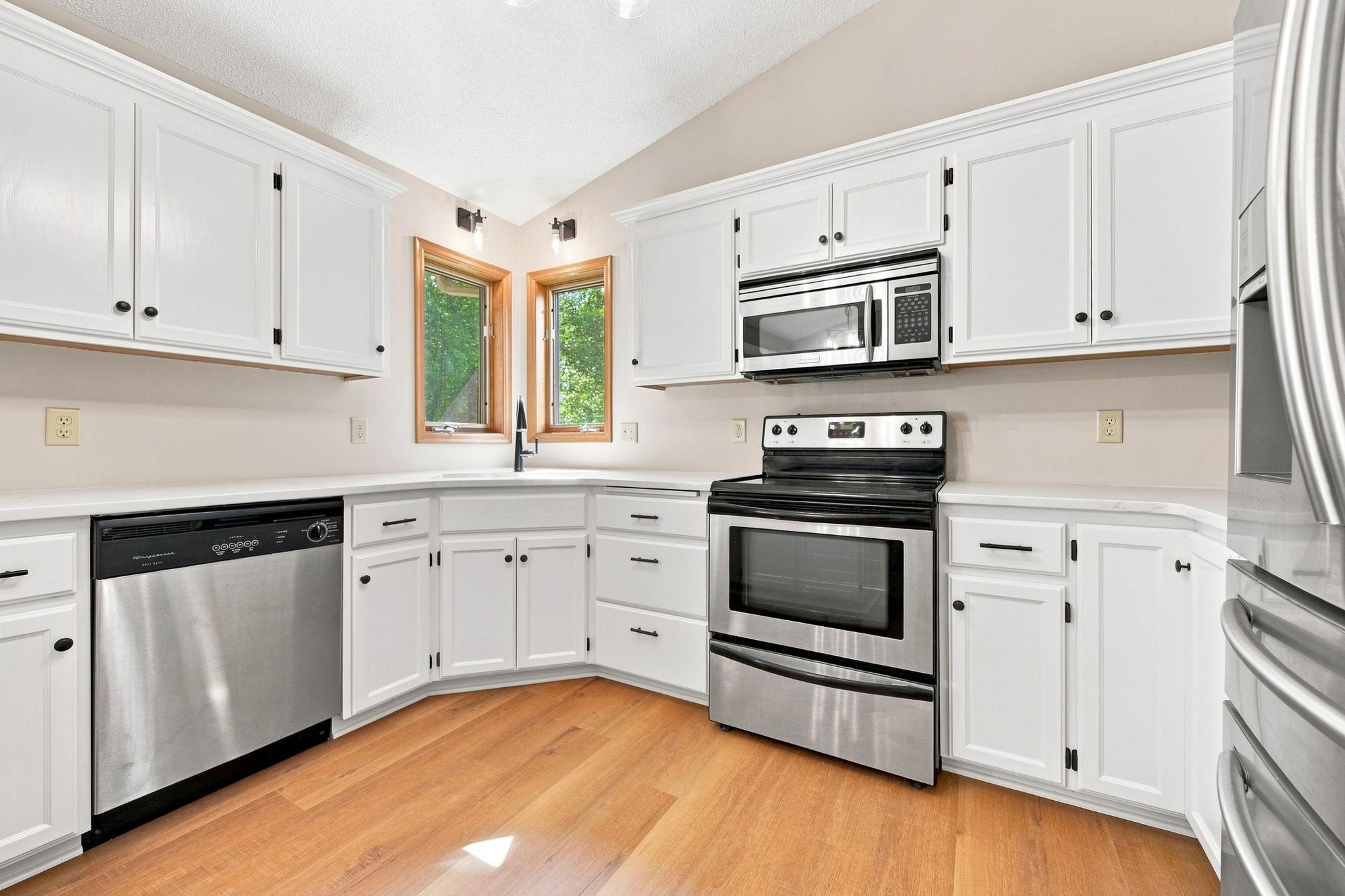9081 13th Street Ne Property Photo 8