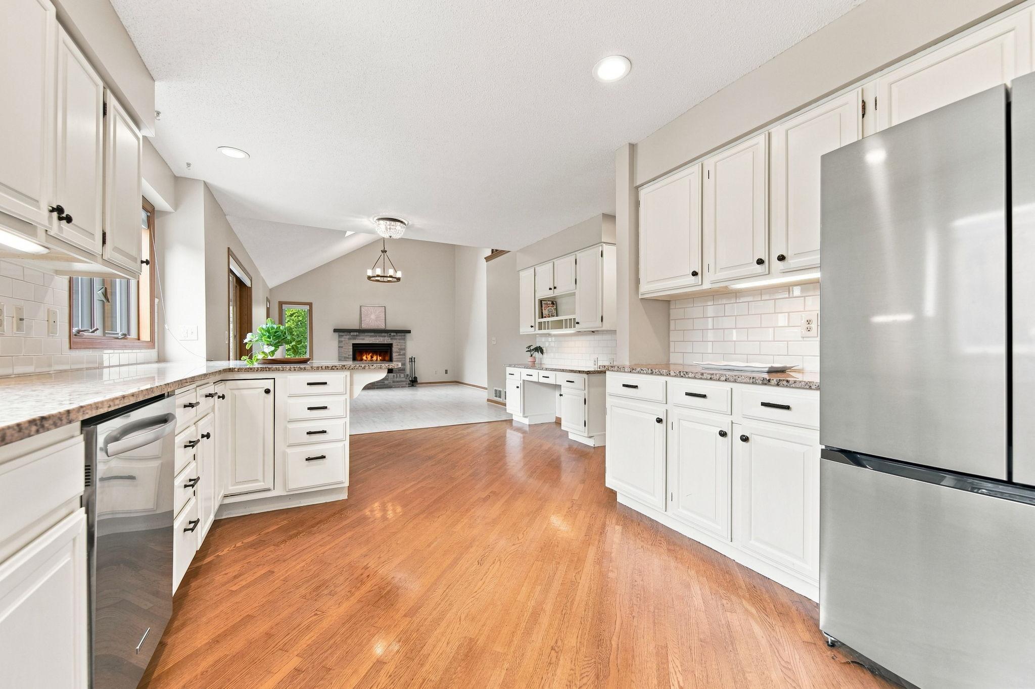 10340 Summer Place Property Photo 4