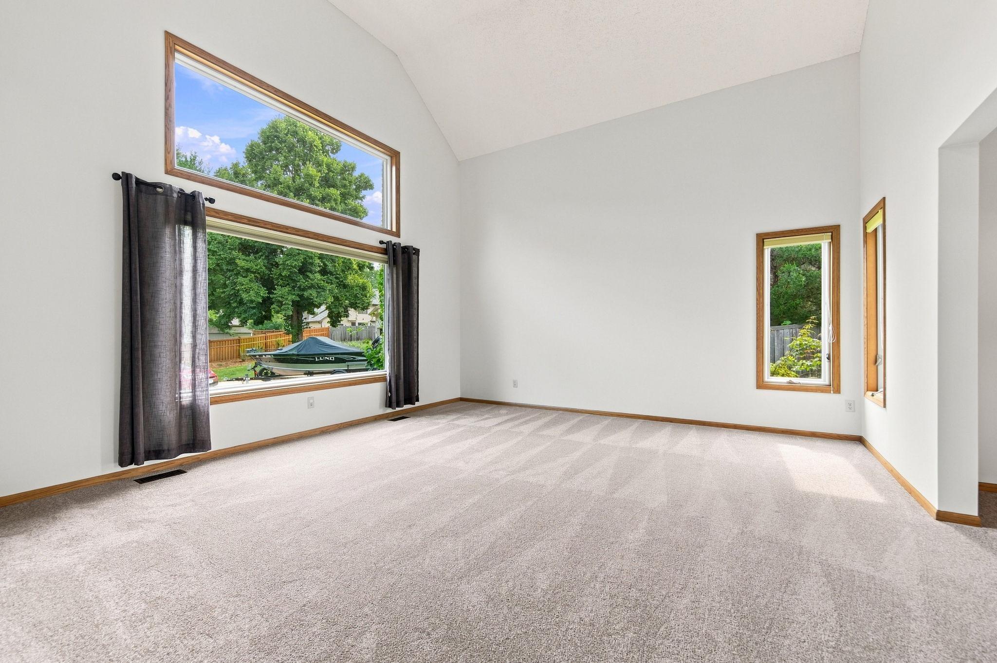 10340 Summer Place Property Photo 9