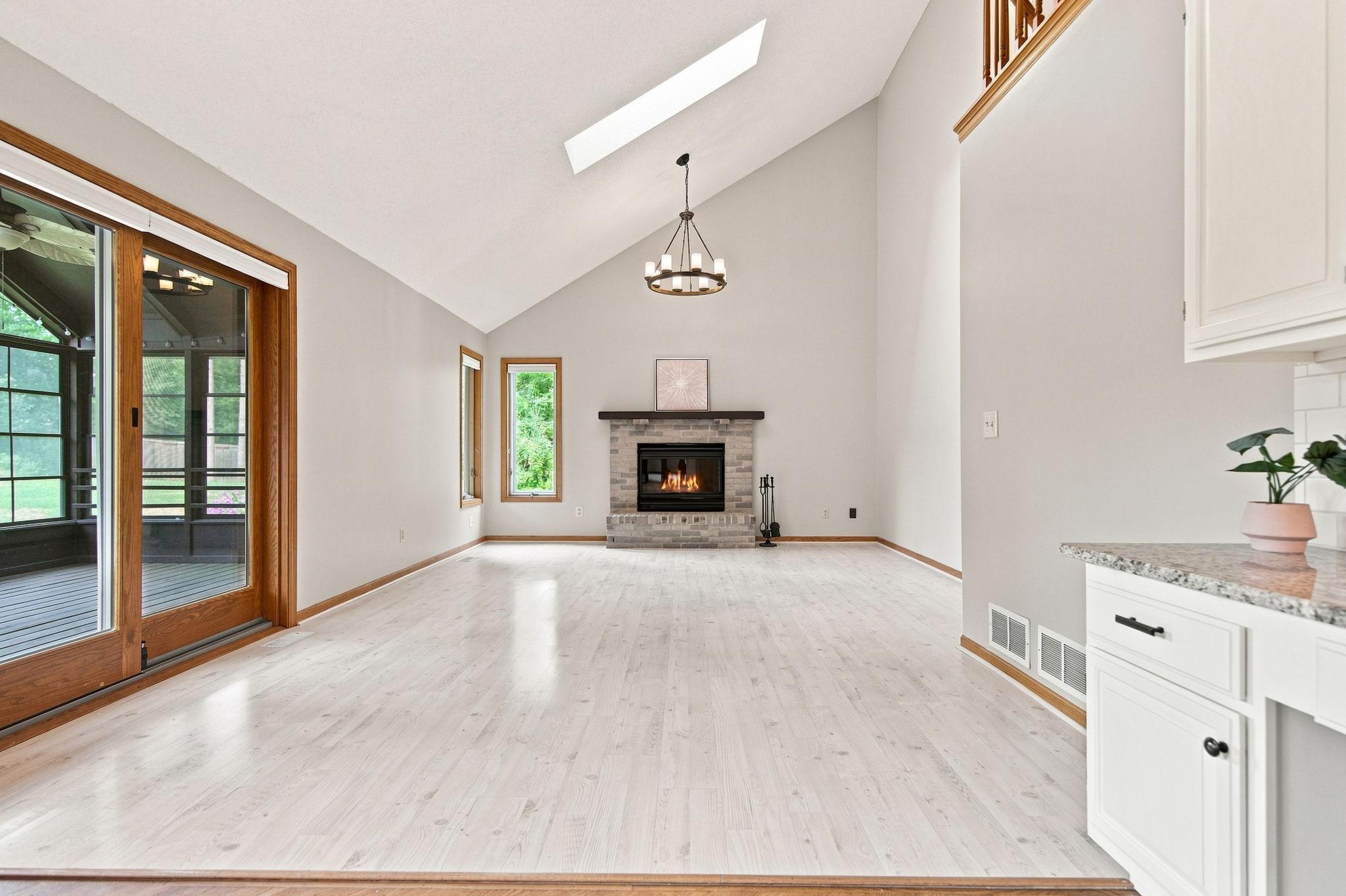 10340 Summer Place Property Photo 14
