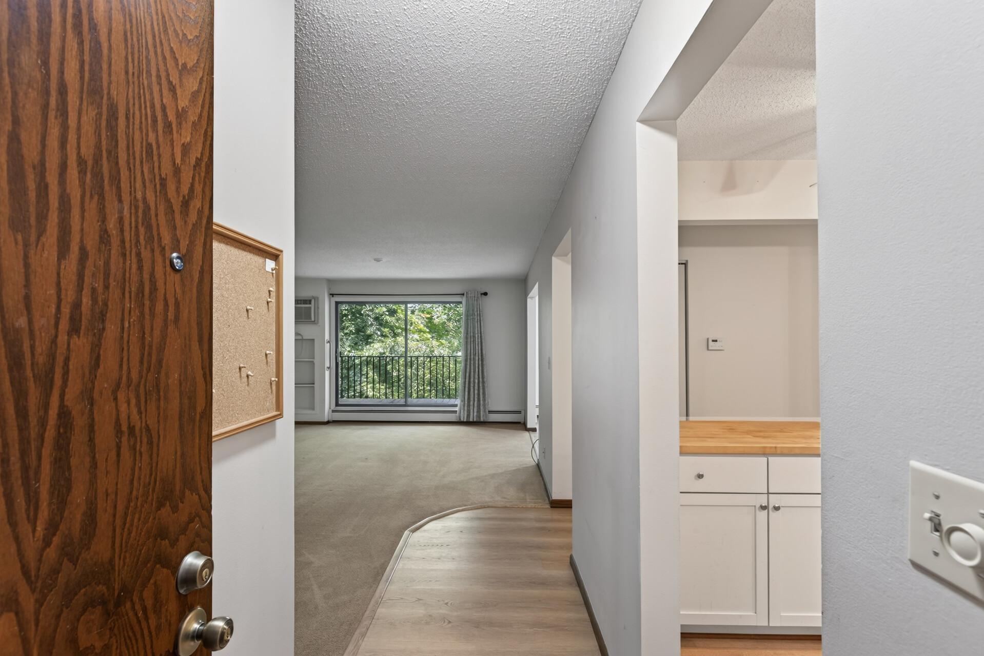 12600 Parkwood Drive 110 Property Photo 6