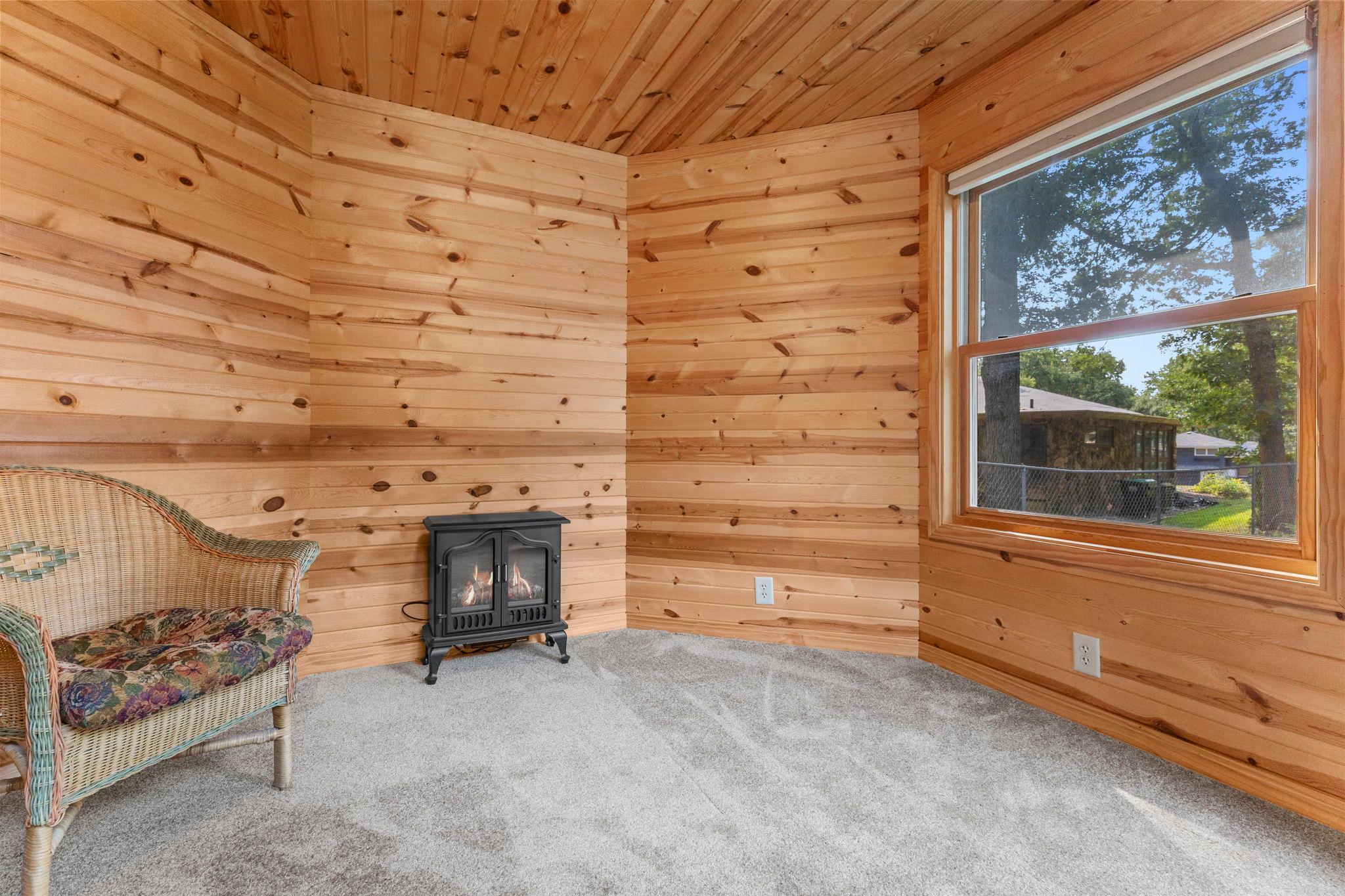 5375 Matterhorn Drive Ne Property Photo 11