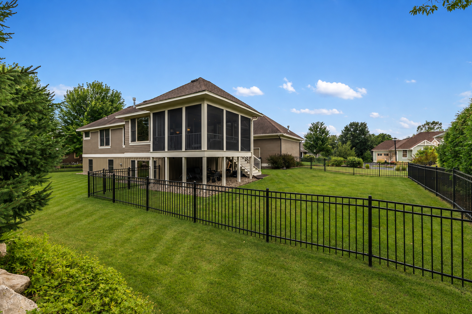 4540 Fable Hill Parkway N Property Photo 4