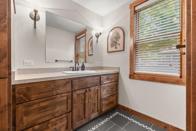 4540 Fable Hill Parkway N Property Photo 26