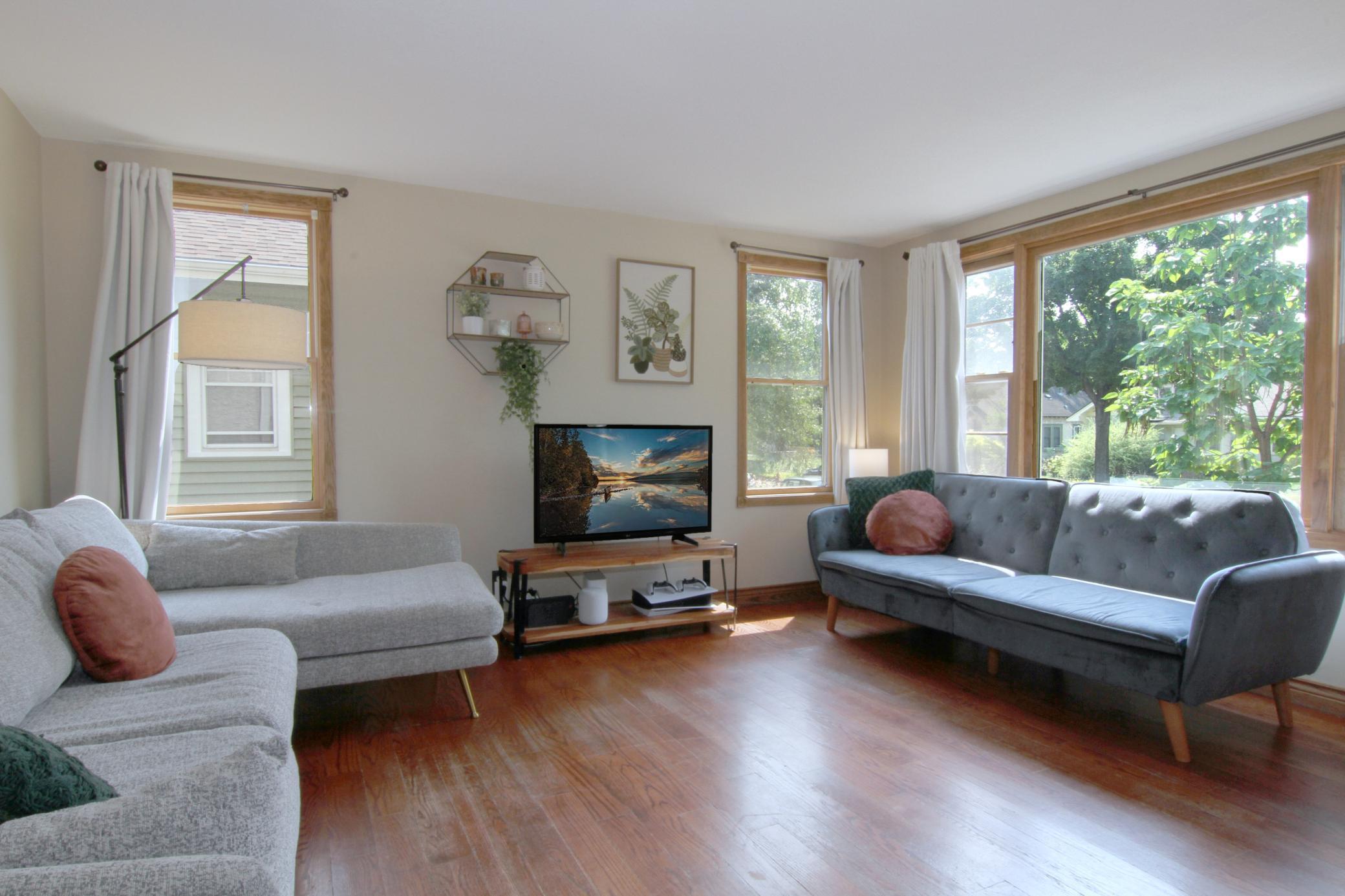 4142 Upton Avenue N Property Photo 3