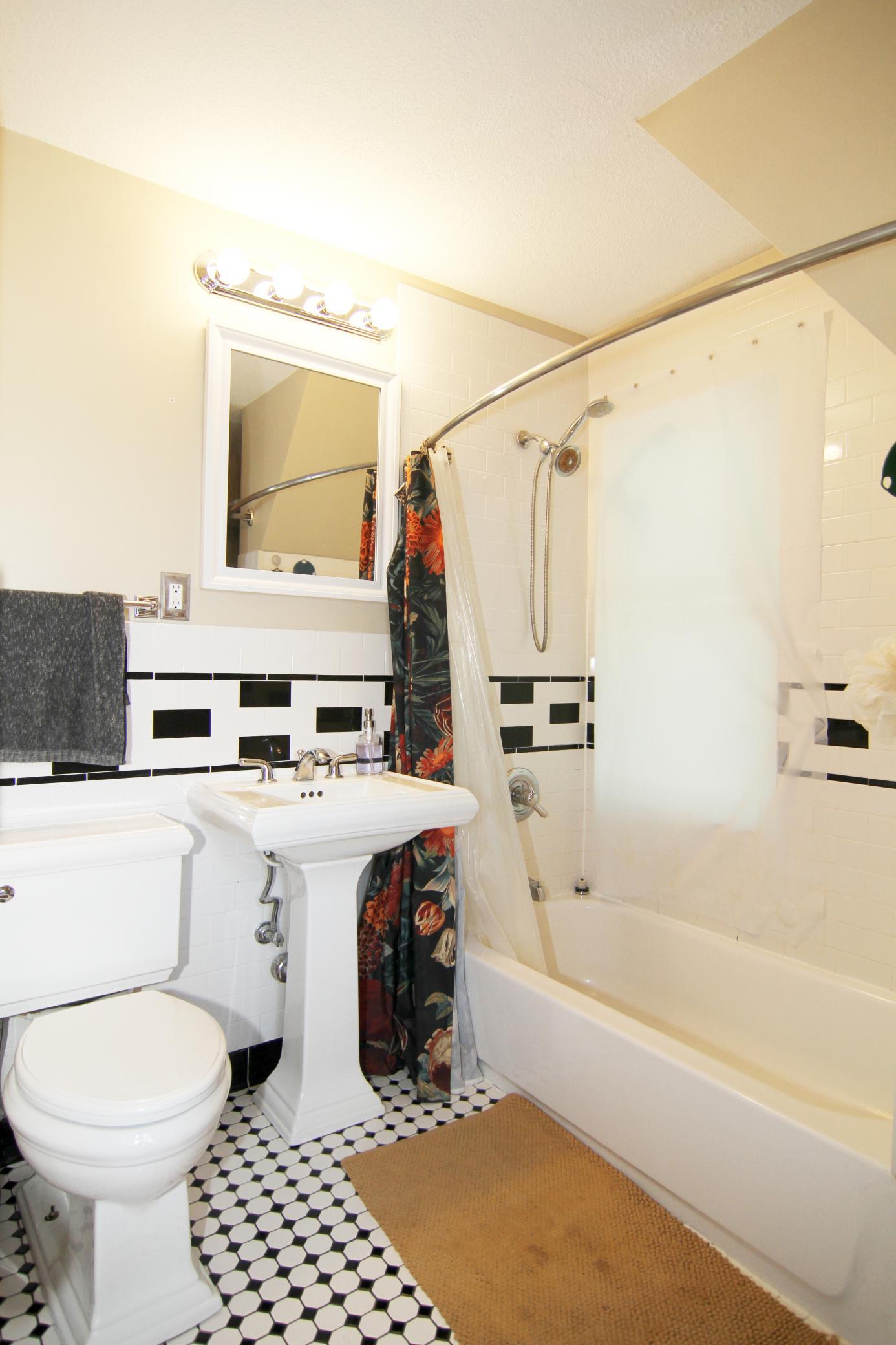4142 Upton Avenue N Property Photo 21