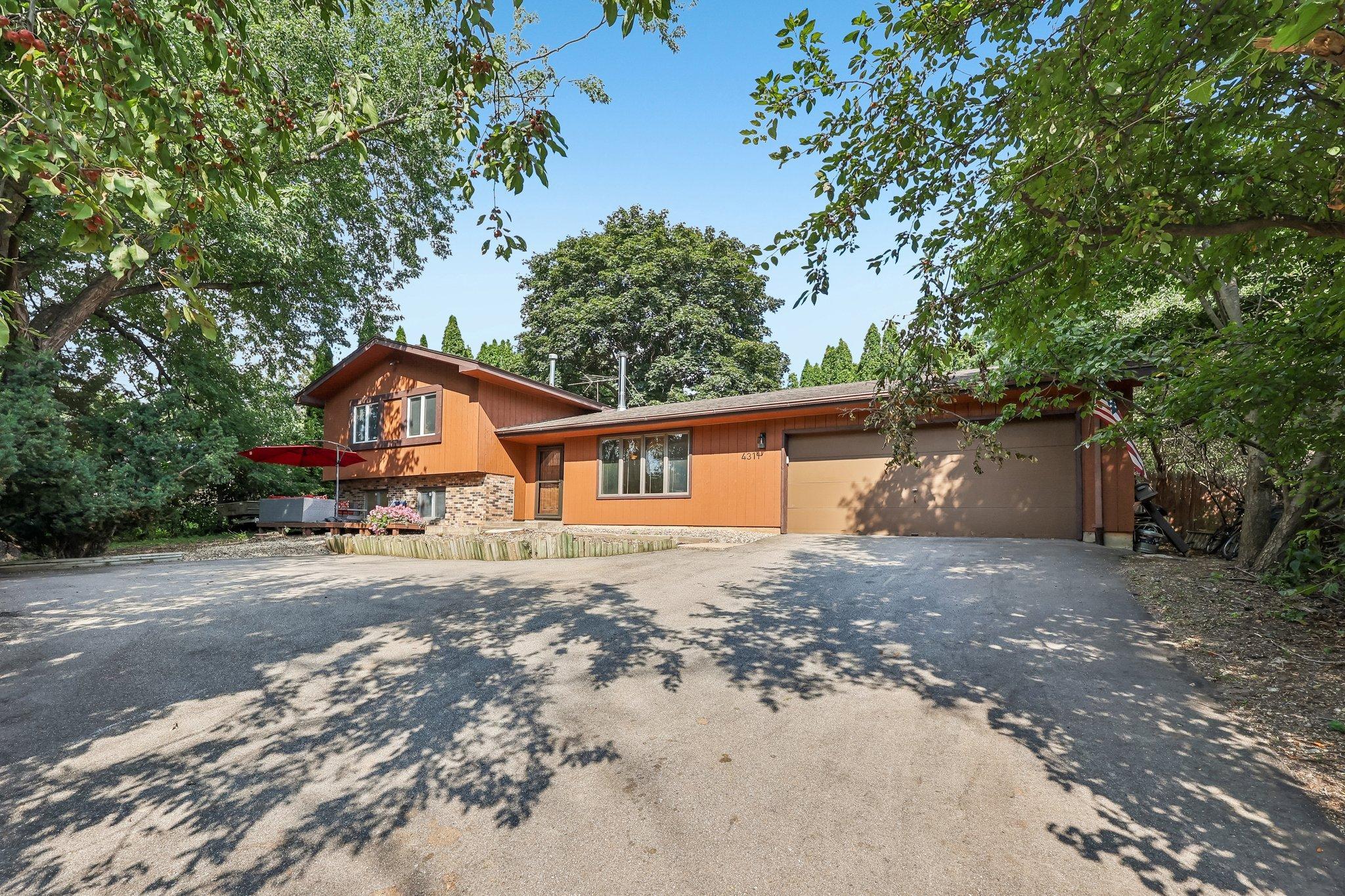 4311 Williston Road Property Photo 1