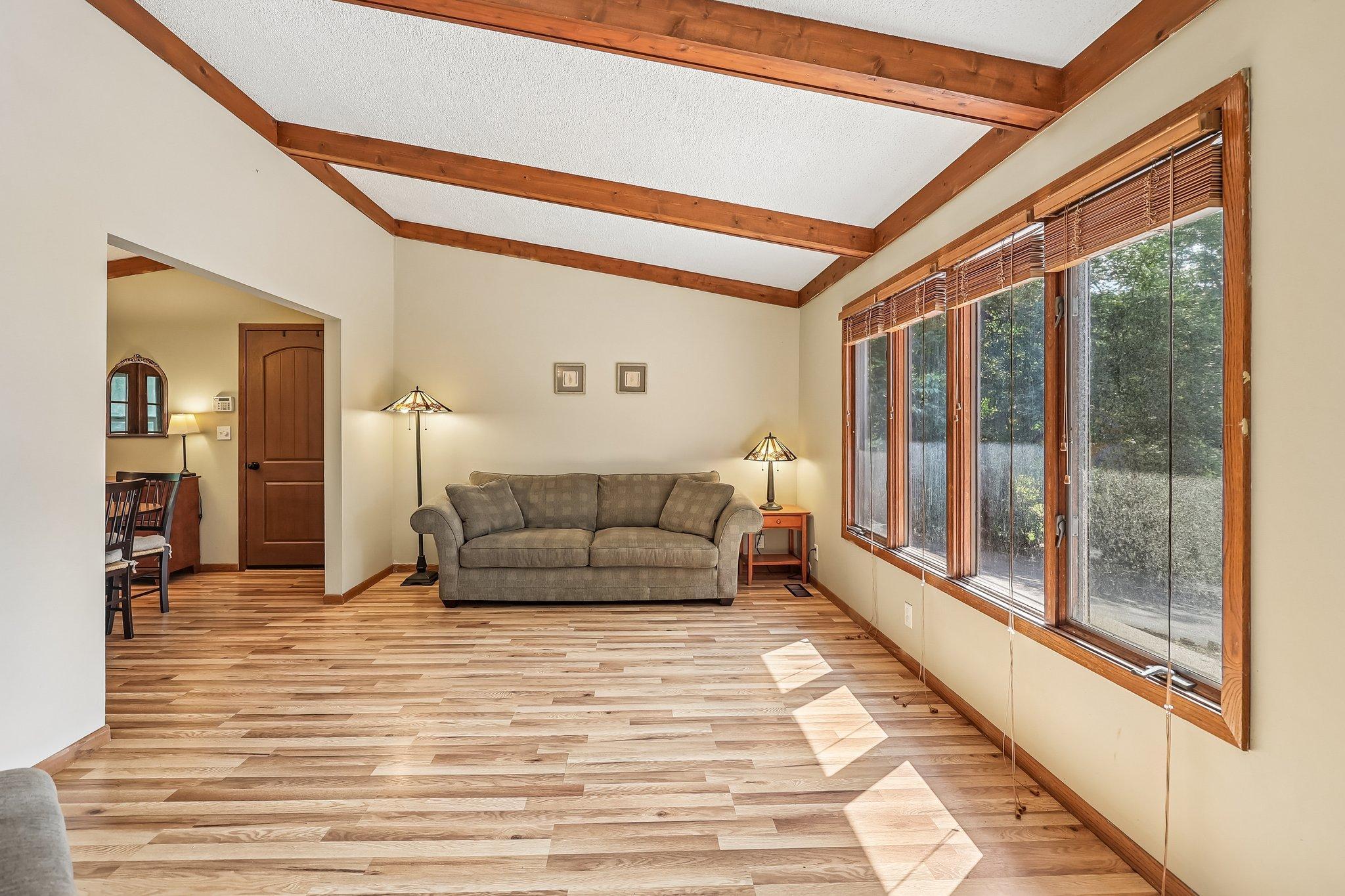 4311 Williston Road Property Photo 2