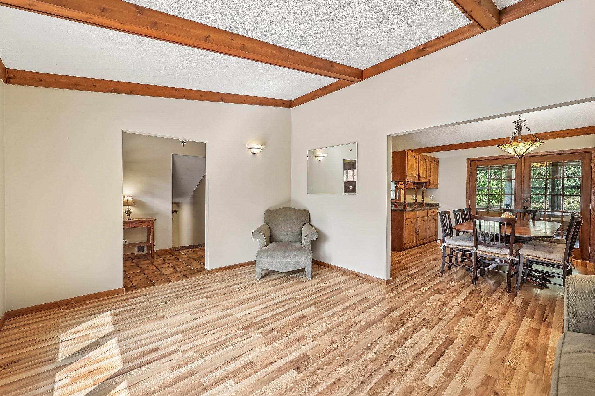 4311 Williston Road Property Photo 10