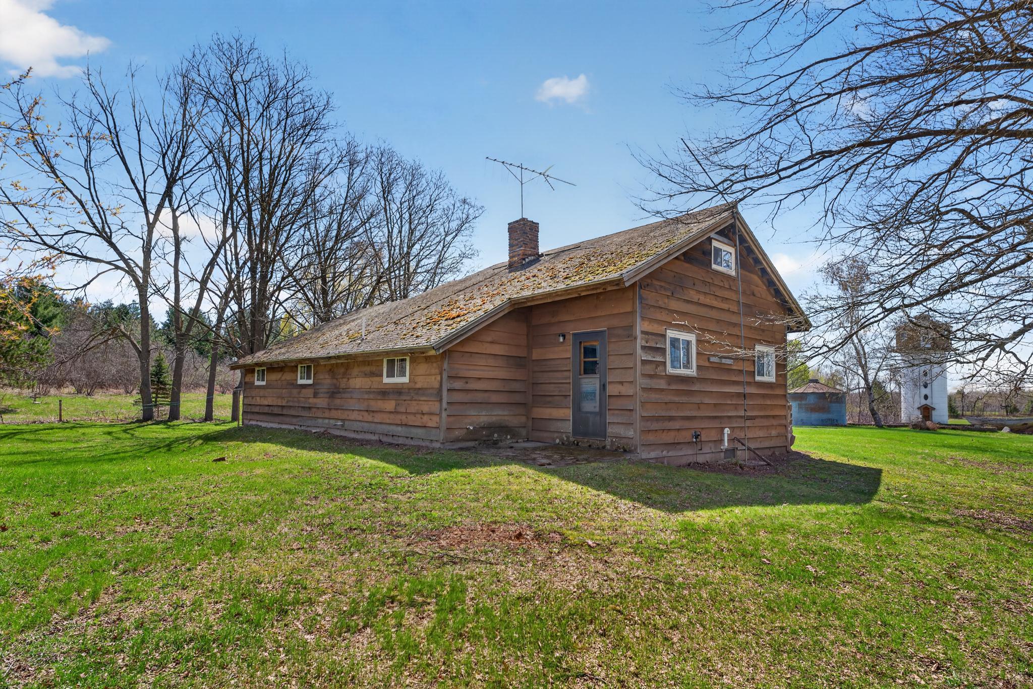 29224 Hawk Nest Lane Property Photo 5