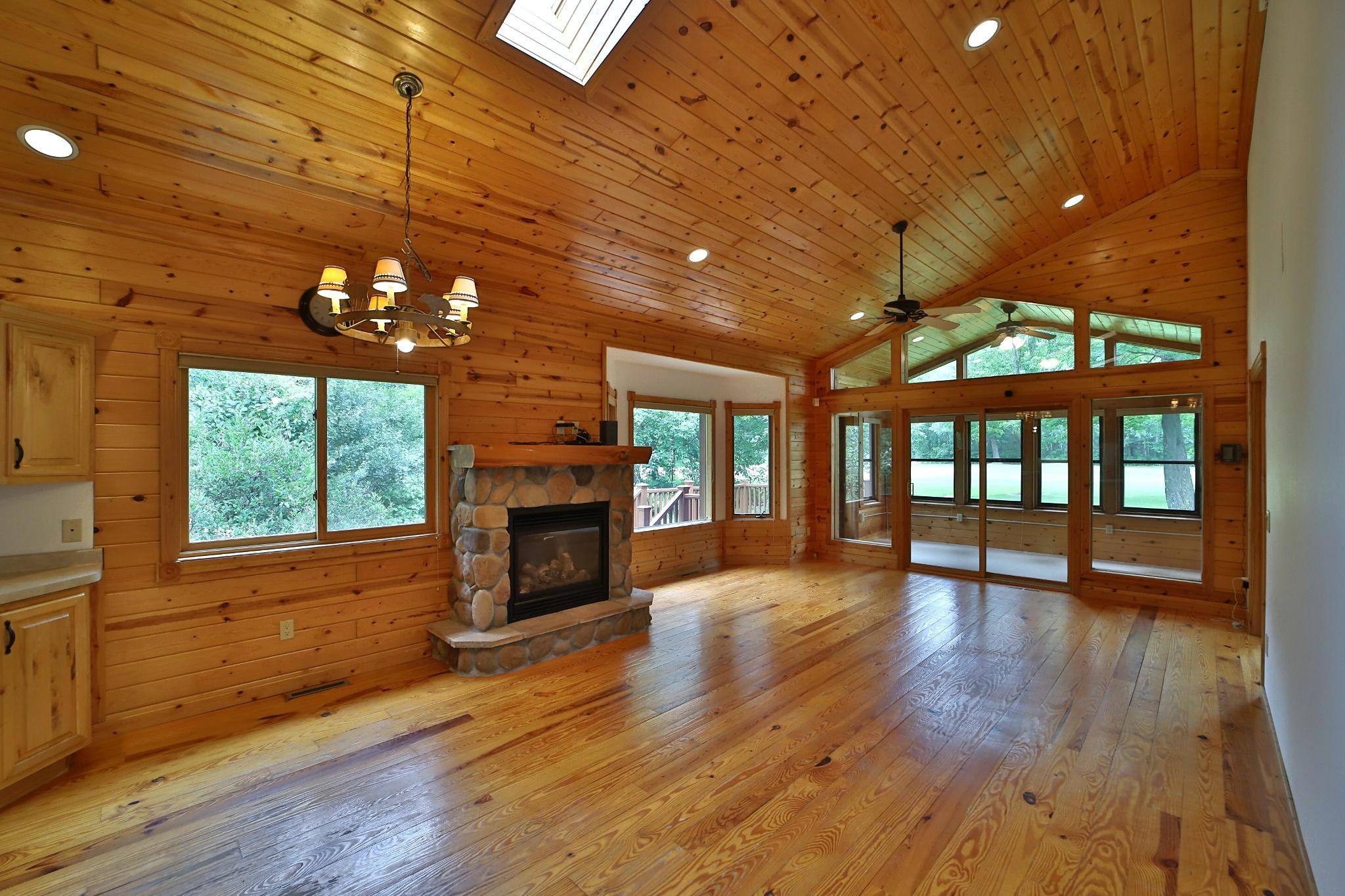 39916 Par West Drive Property Photo 6