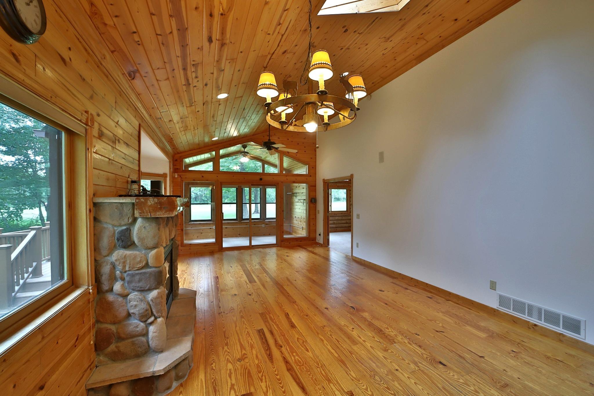 39916 Par West Drive Property Photo 7