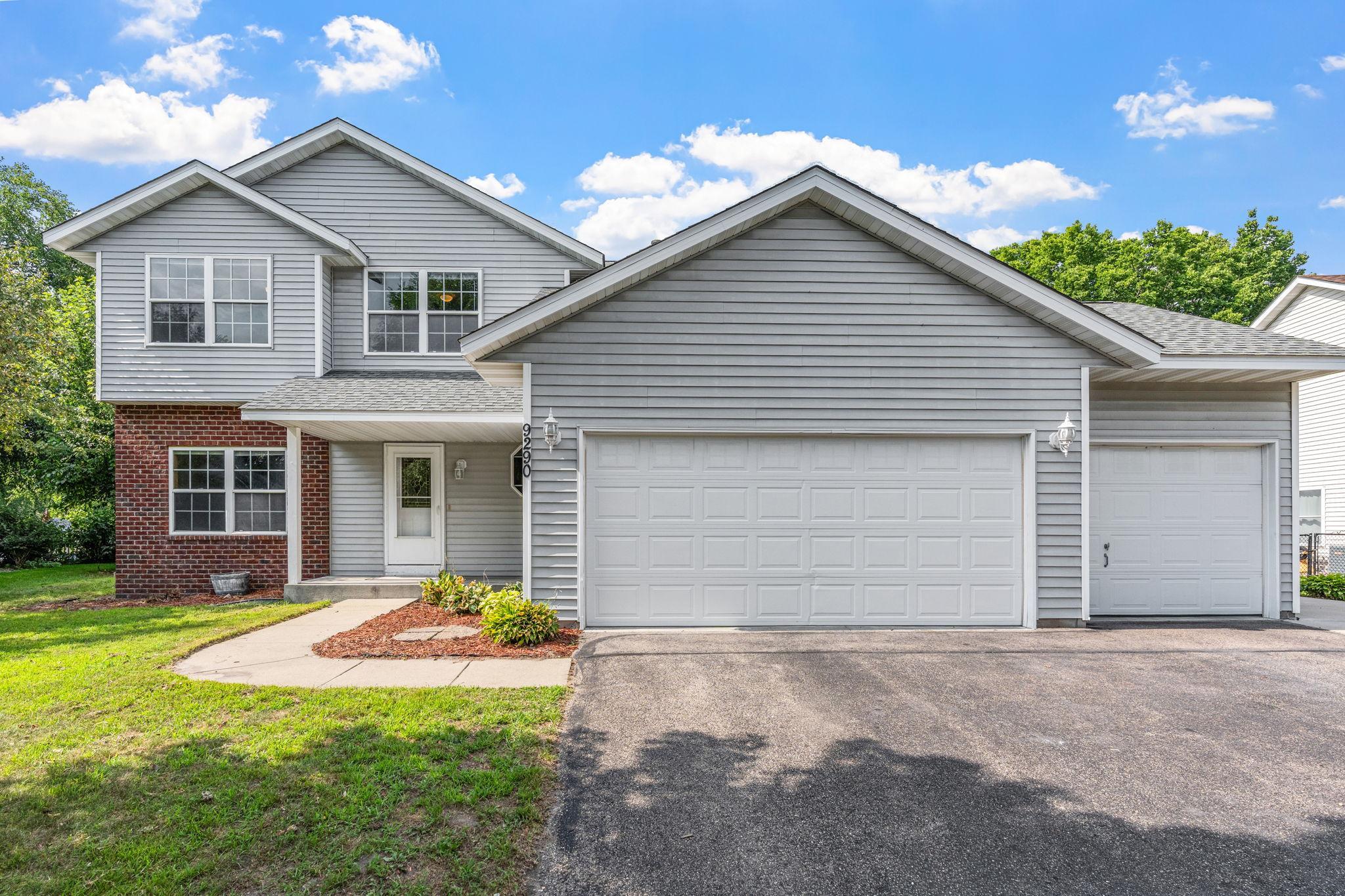 9290 Creek Way Property Photo 1
