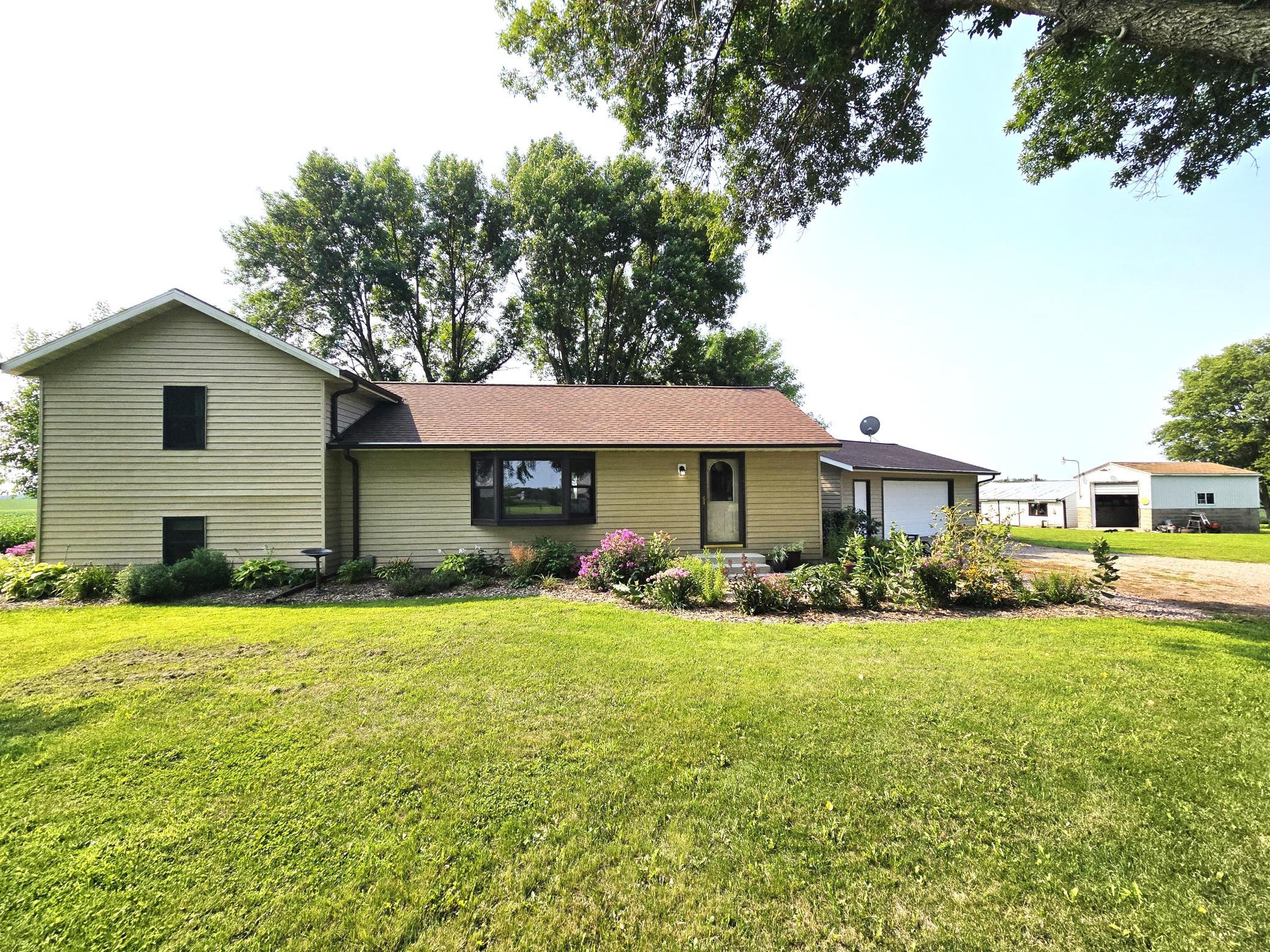 60247 State Highway 19 Property Photo 1