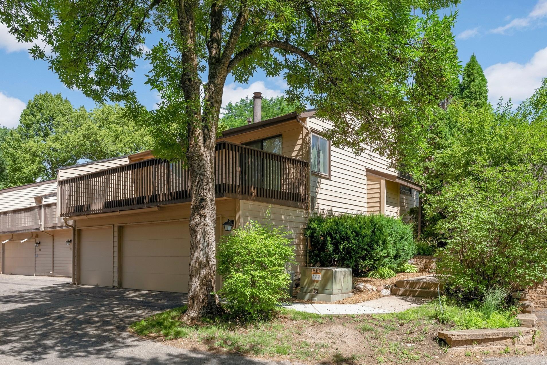 132 W Eagle Lake Drive Property Photo 1