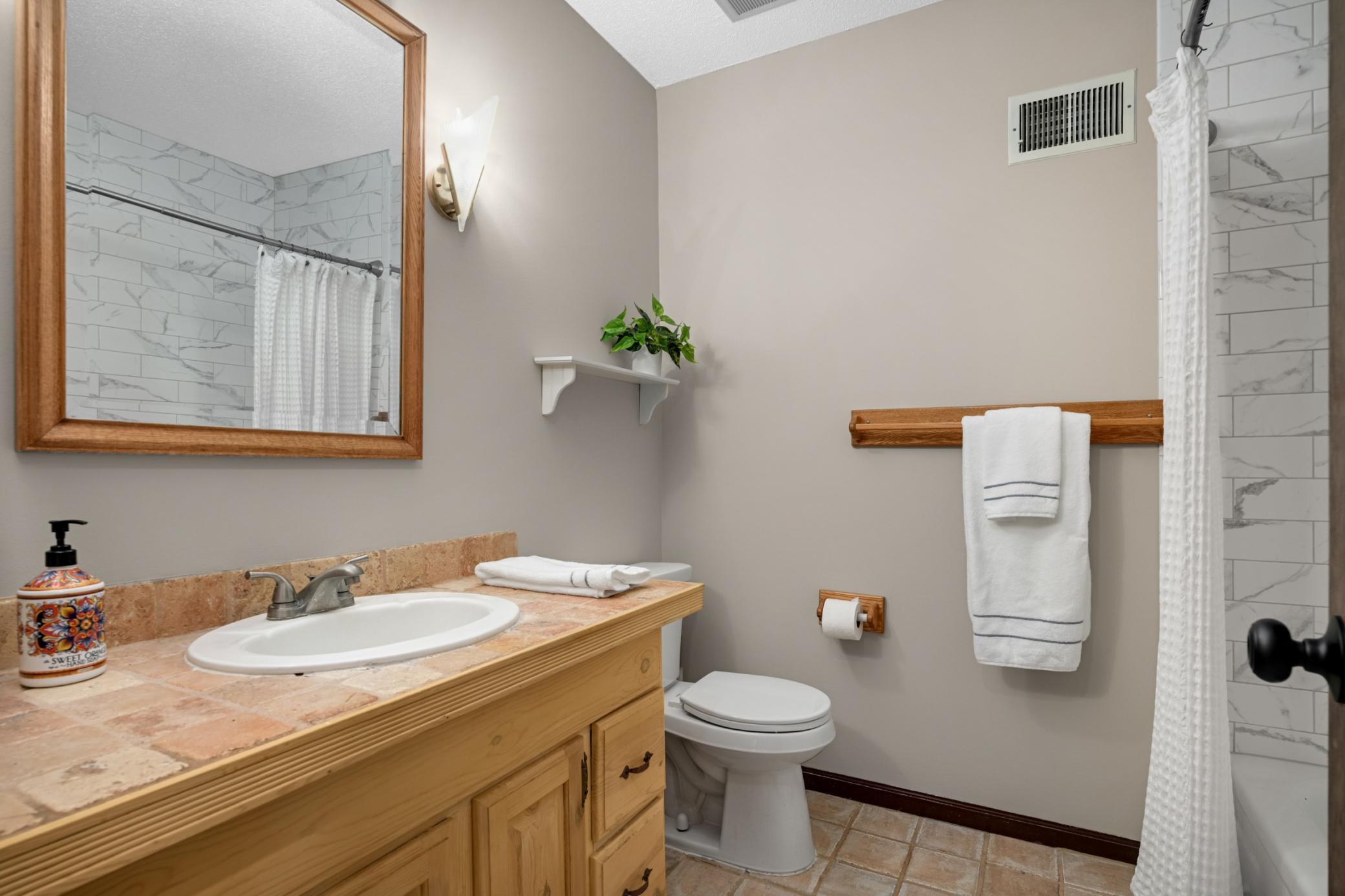 132 W Eagle Lake Drive Property Photo 18