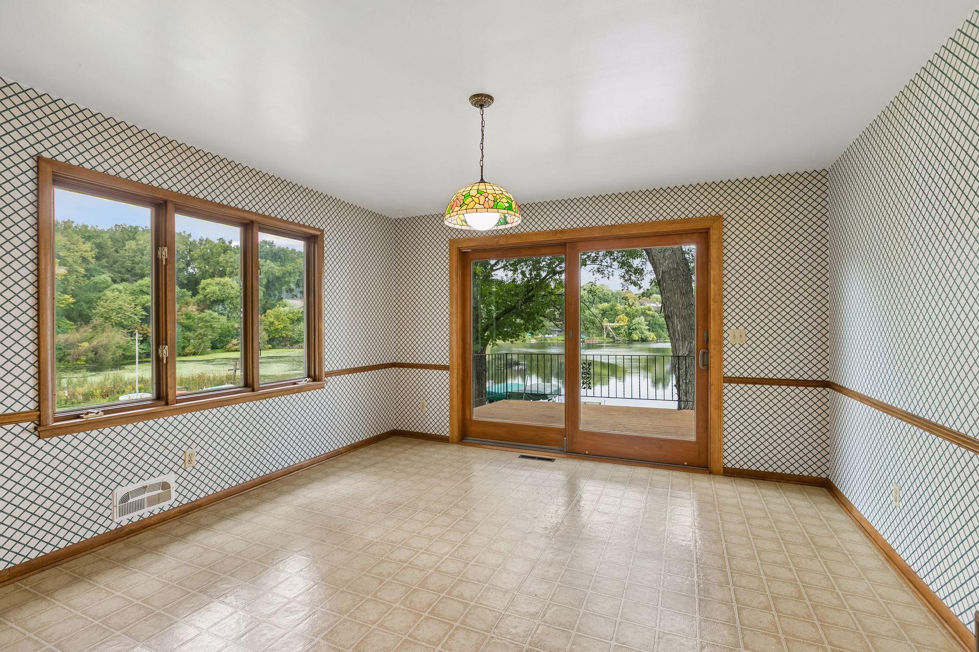 4900 Killarney Drive Property Photo 14