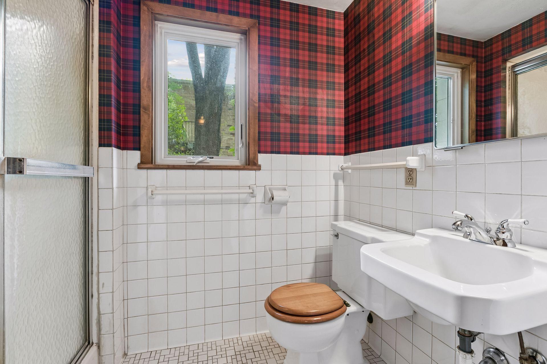 4900 Killarney Drive Property Photo 42