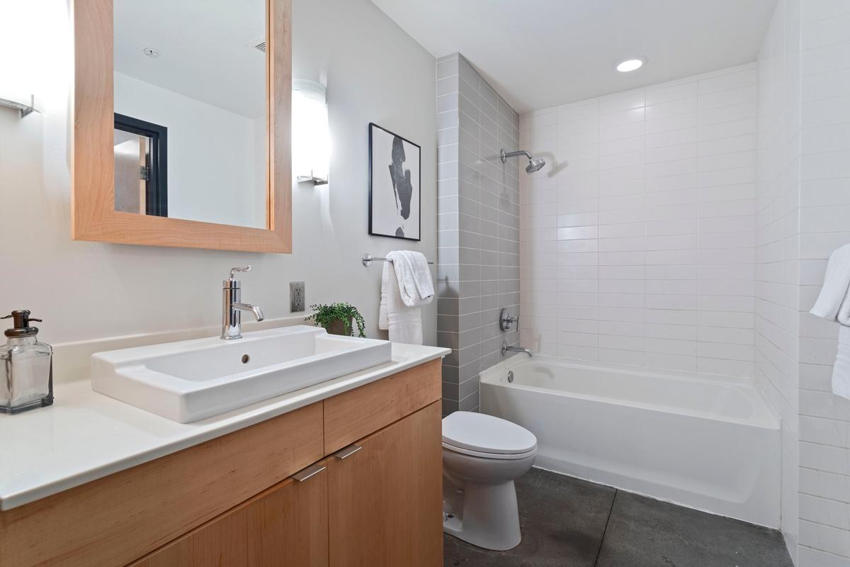 730 Stinson Boulevard 320 Property Photo 9