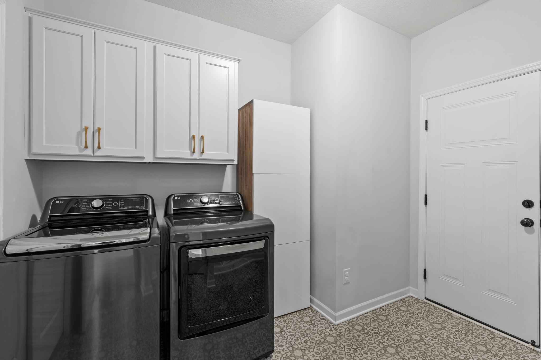 8025 Walnut Lane Property Photo 40
