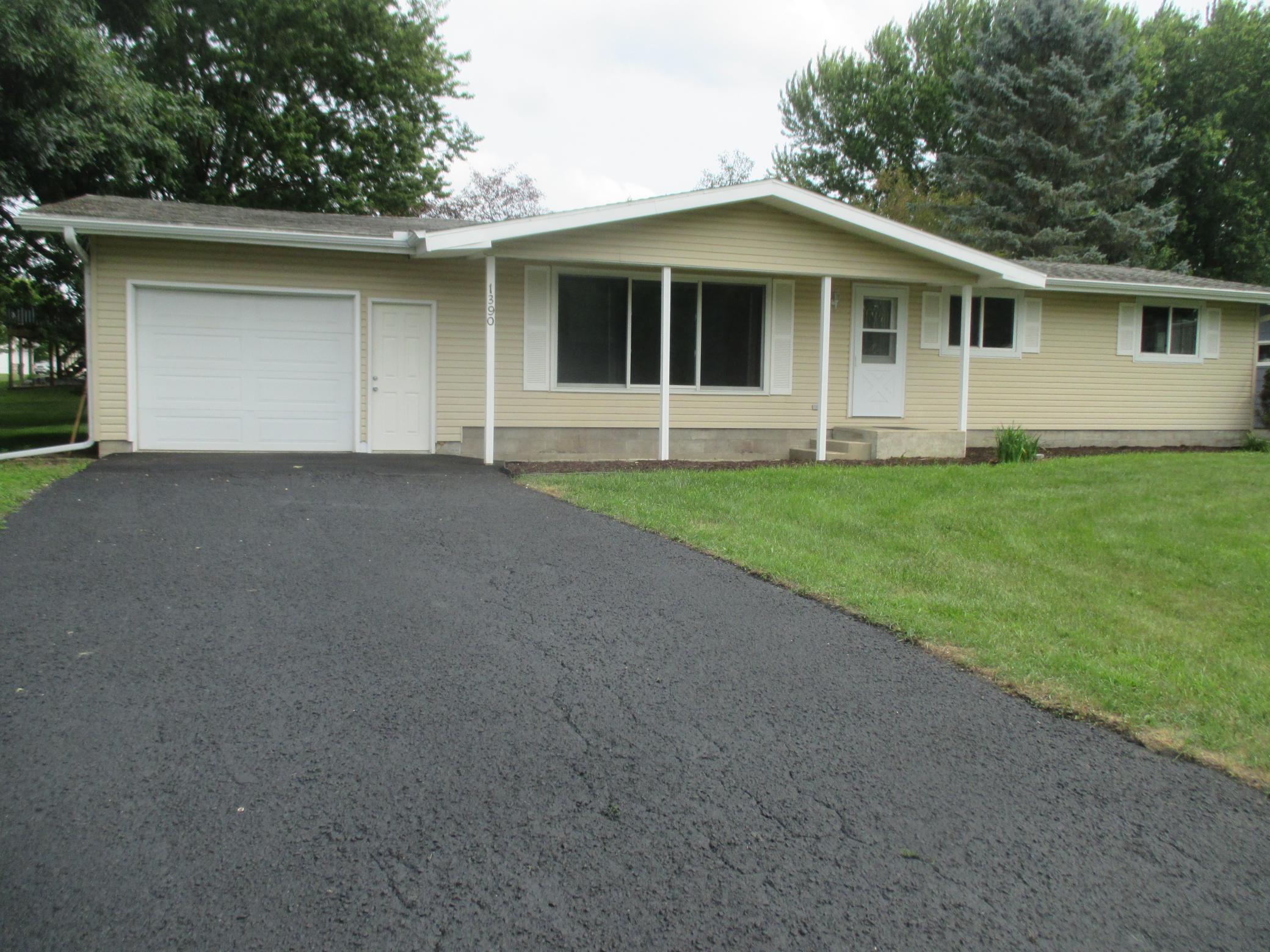 1390 6th Avenue Property Photo 2