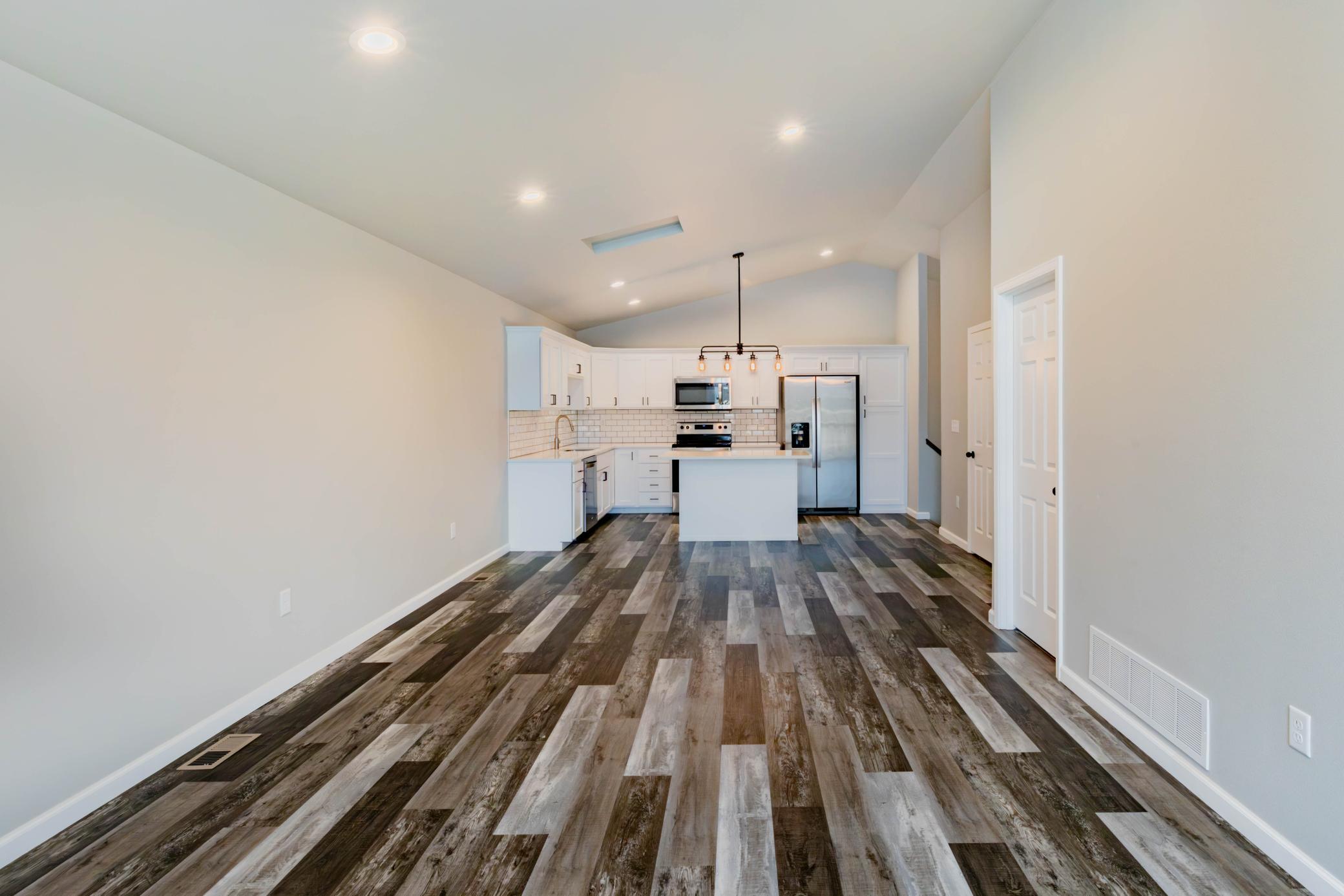 166 Pine Avenue Property Photo 8