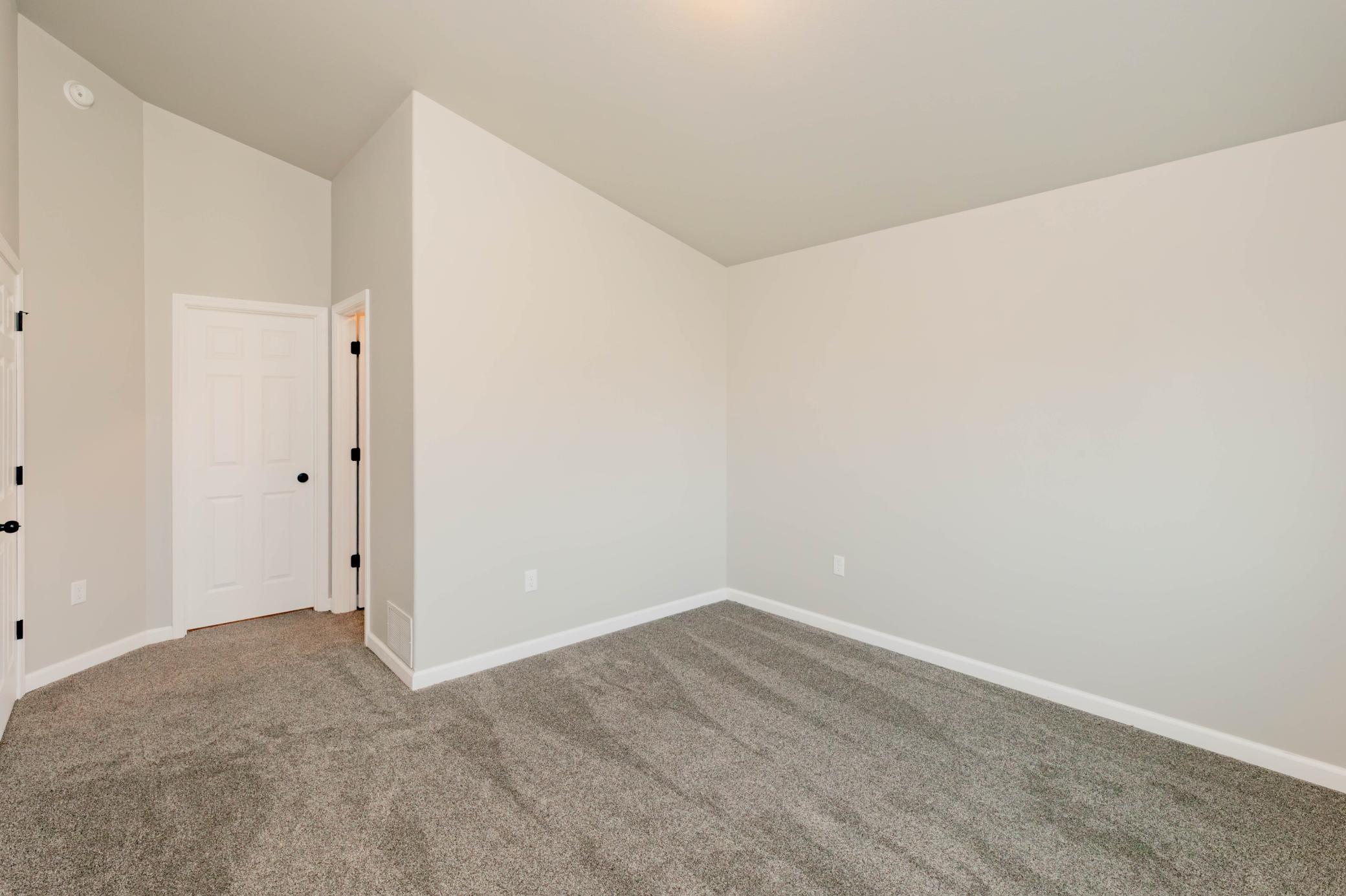 166 Pine Avenue Property Photo 10