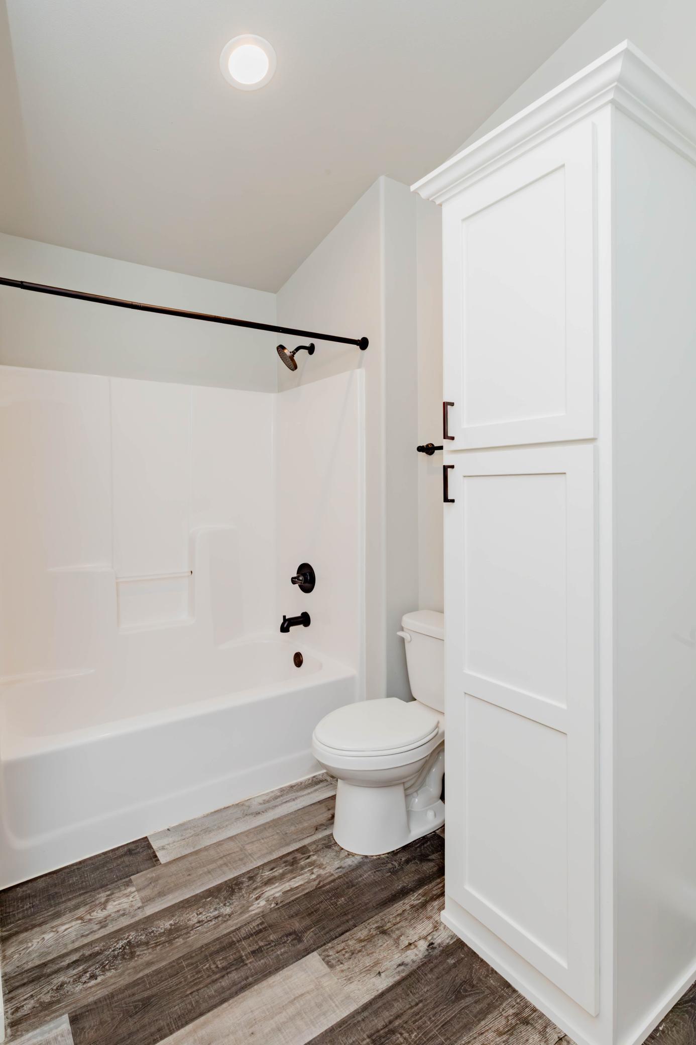 166 Pine Avenue Property Photo 14