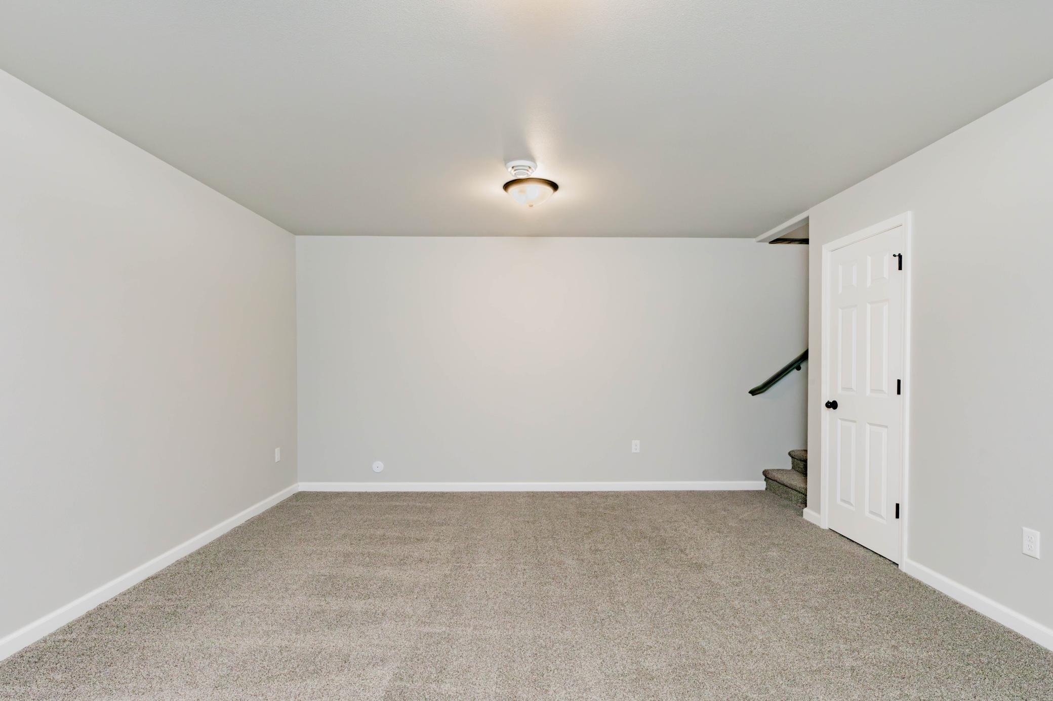 166 Pine Avenue Property Photo 15