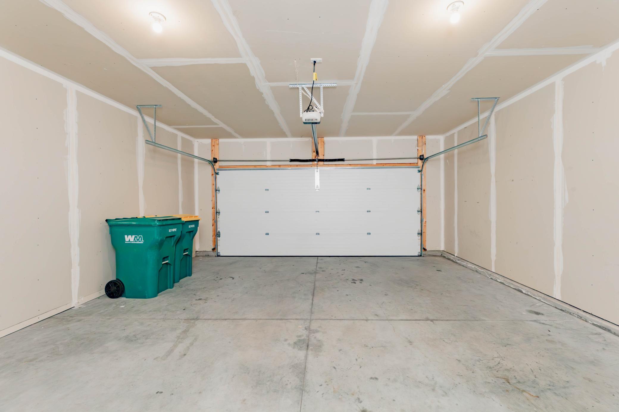 166 Pine Avenue Property Photo 24