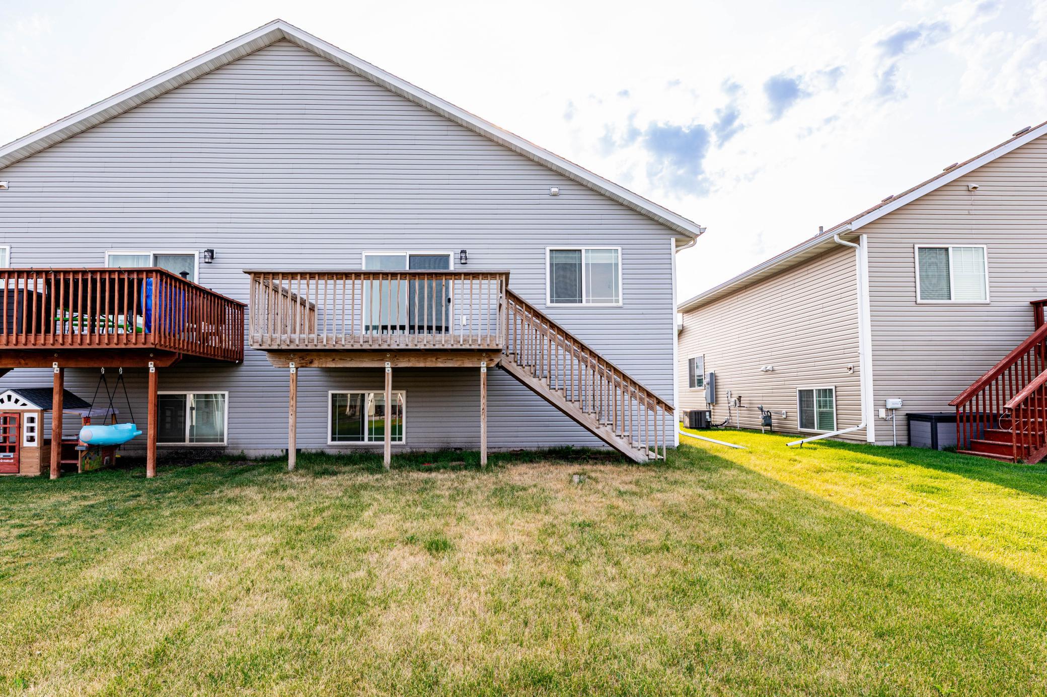 166 Pine Avenue Property Photo 26
