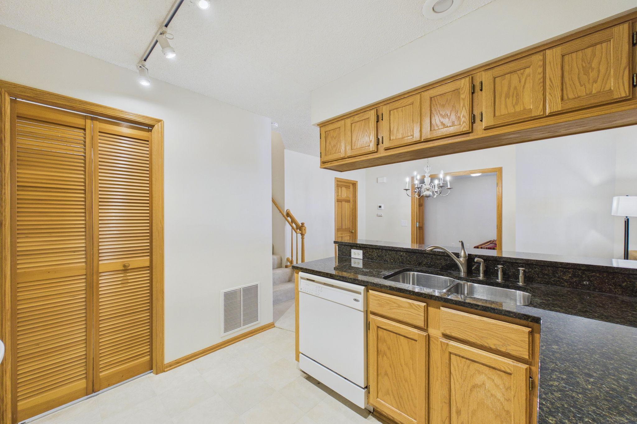 1744 Maple Court Property Photo 12