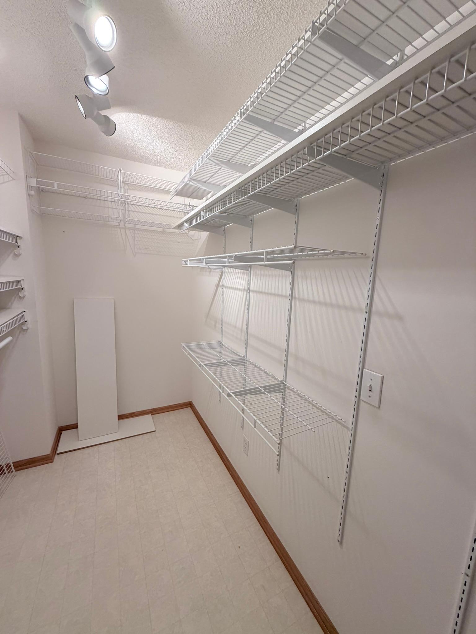 1744 Maple Court Property Photo 27